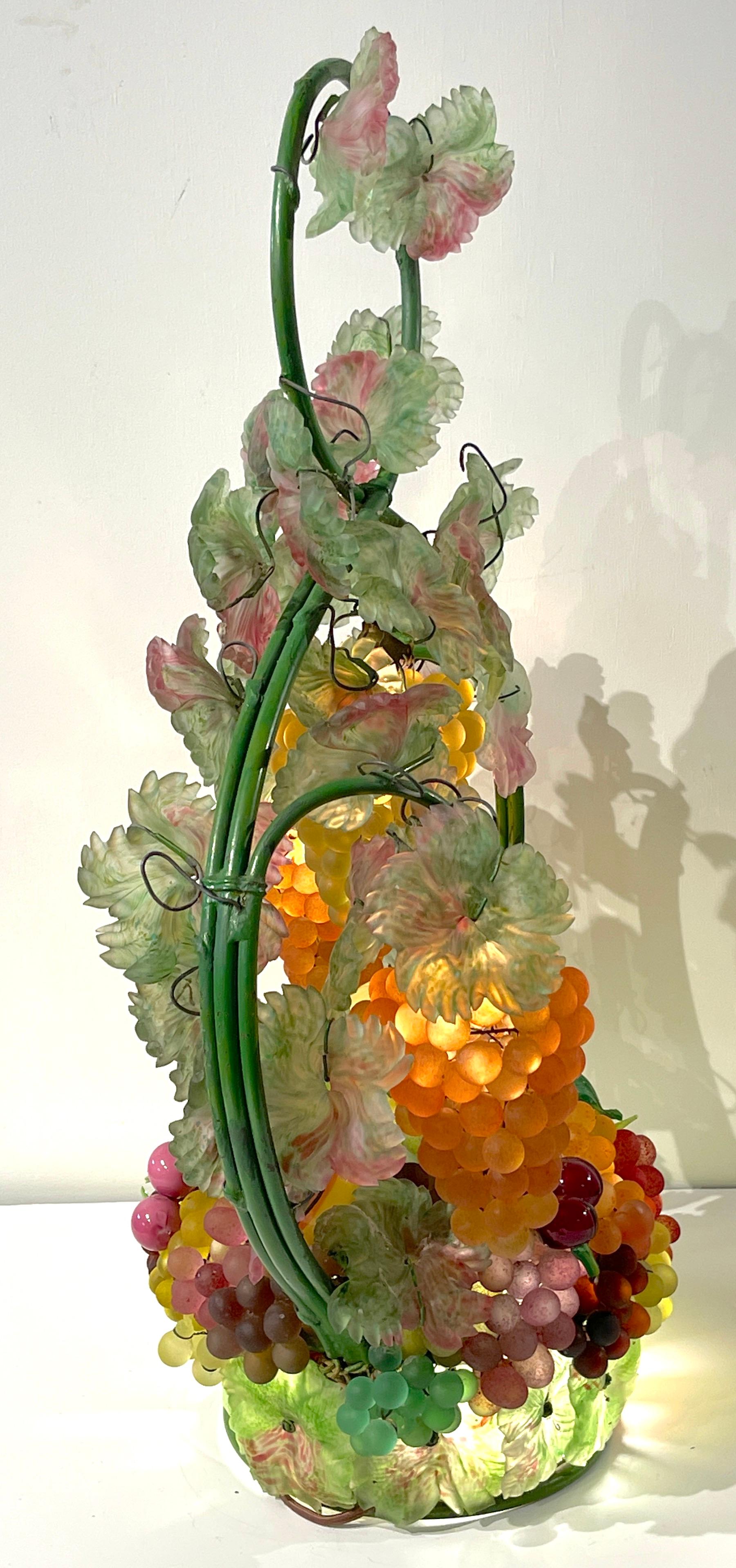 Polychromé Grande lampe de bureau en verre de Murano avec panier de fruits multicolore