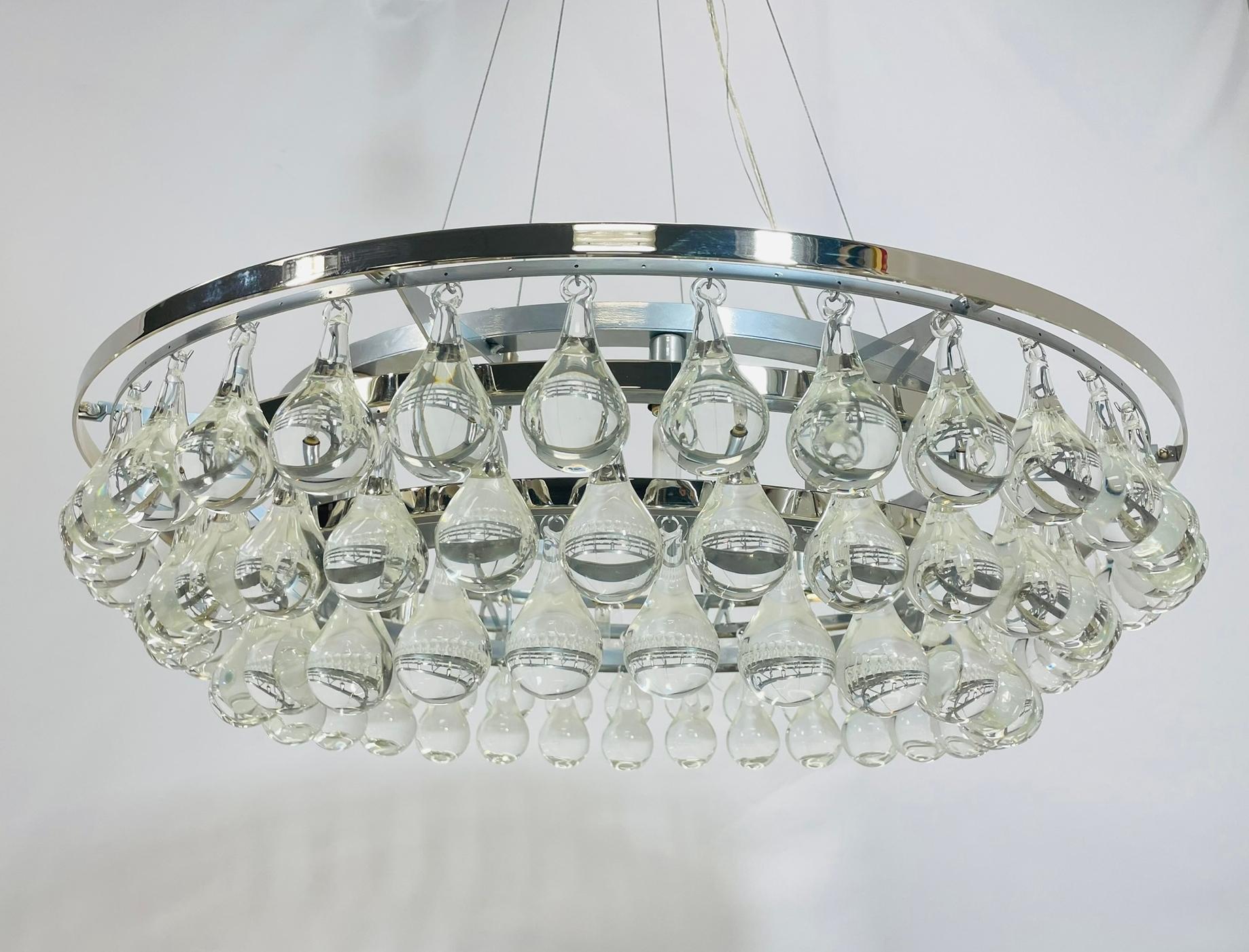 Gran araña de cristal de Murano y marco de níquel Moderno en venta