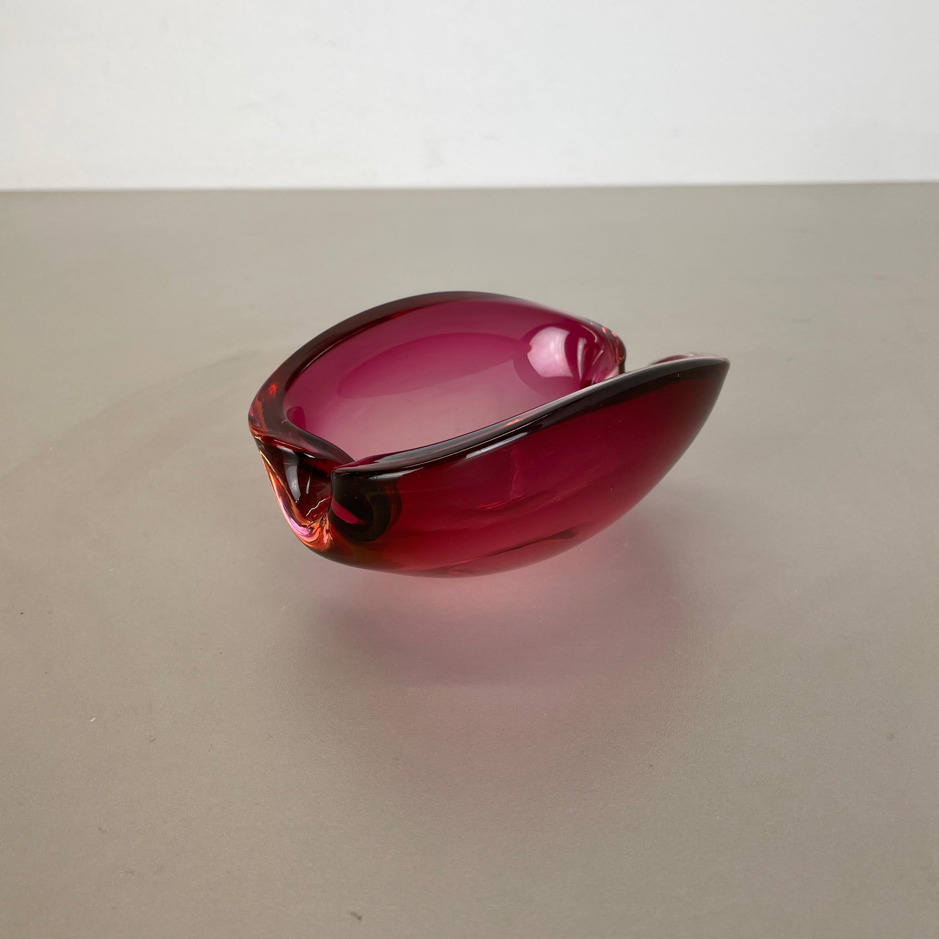 Article:

Murano glass bowl, ashtray element


Origin:

Murano, Italy


Decade:

1970s



This original vintage glass bowl element, ash tray was produced in the 1970s in Murano, Italy. It is made of solid haevy glass and has a