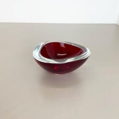 Large Murano Glass "RED" 1Kg Bowl Element Shell Ashtray Murano, Italy, 1970s