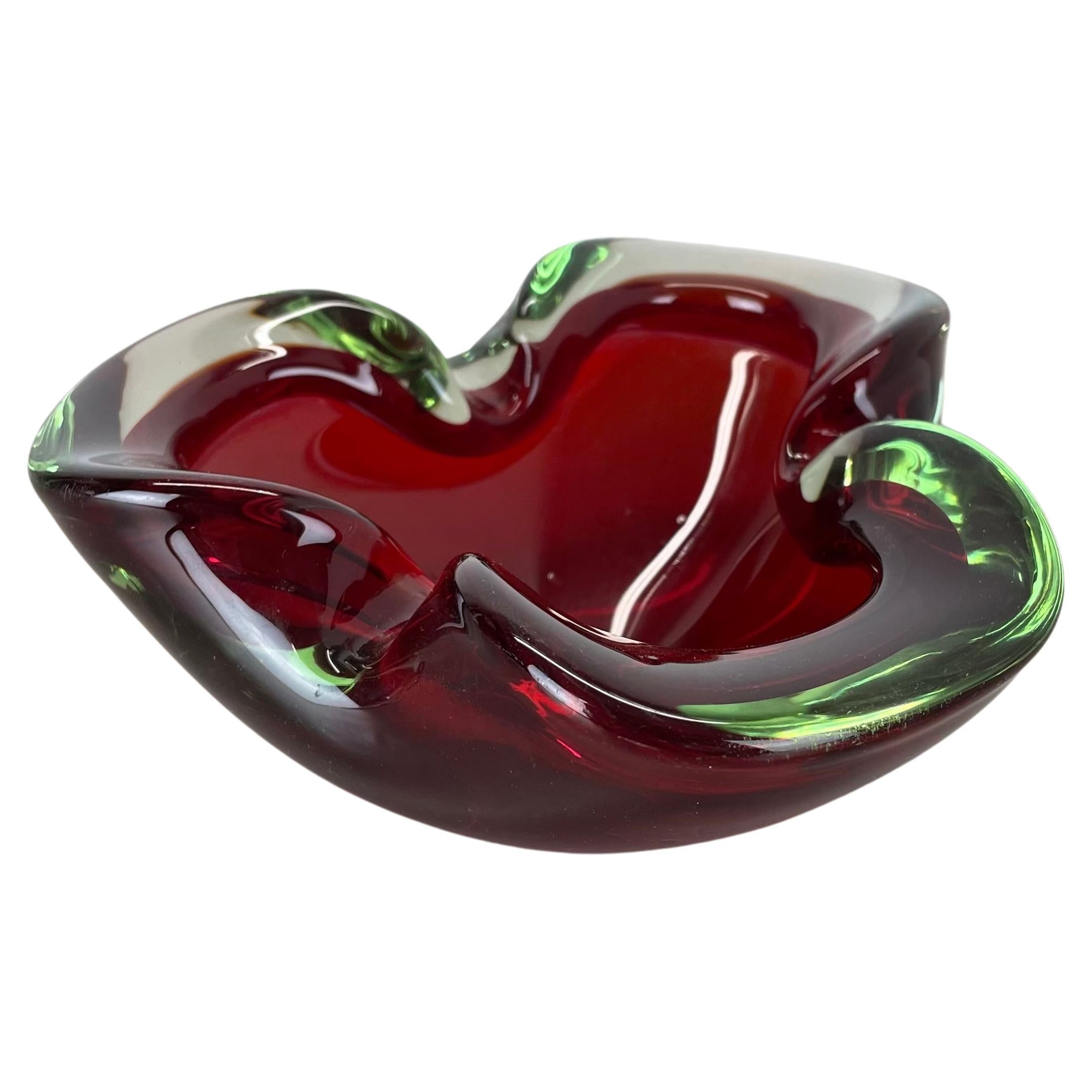 Large Murano Glass "RED-GREEN"  Bowl Element Shell Ashtray Murano, Italy, 1970s For Sale