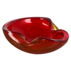 Large Murano Glass "Red-Yellow" Bowl Element Shell Ashtray Murano, Italy, 1970s