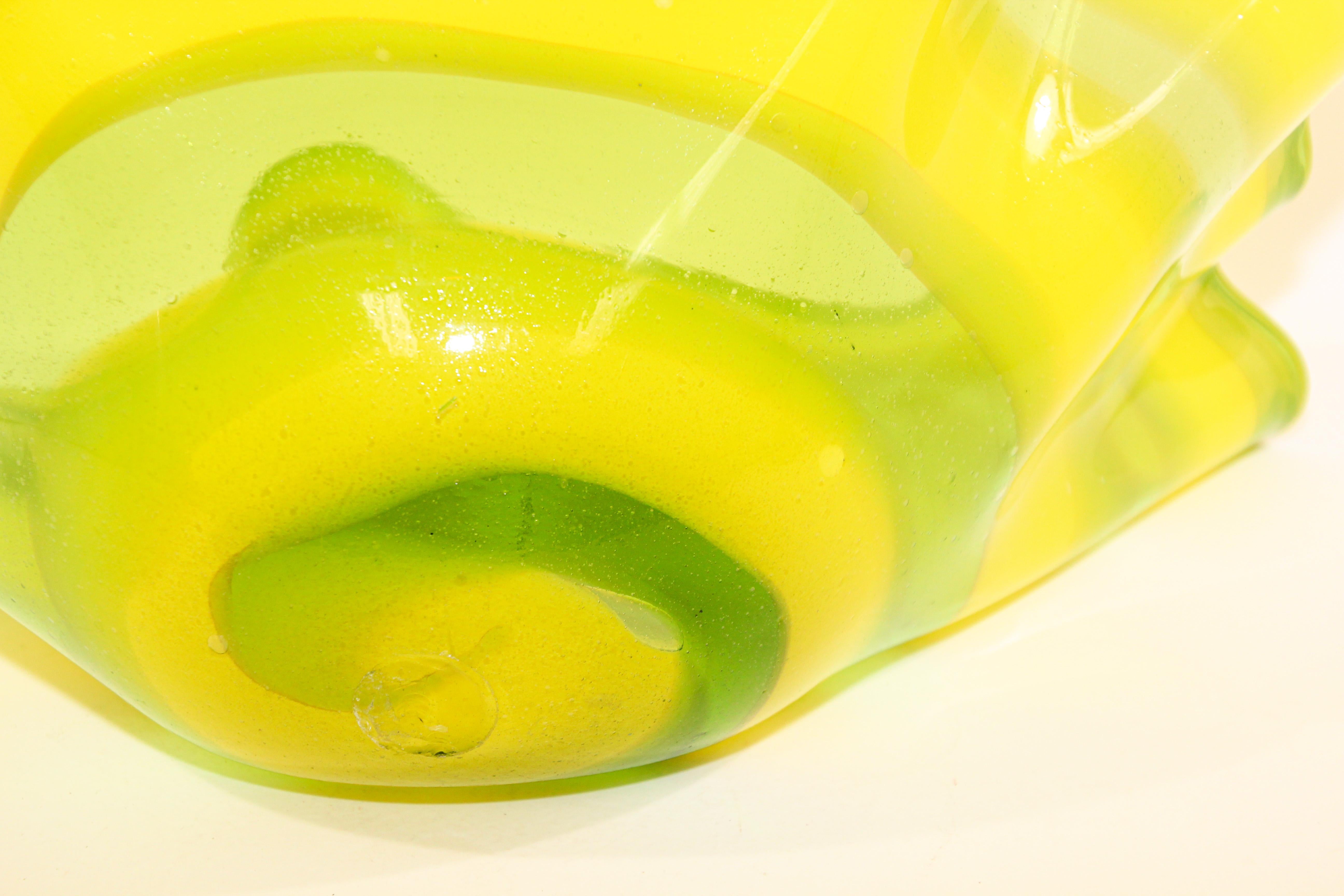 Large Murano Glass Sea form Yellow and Green Bowl, in the Style of Chihuly For Sale 8
