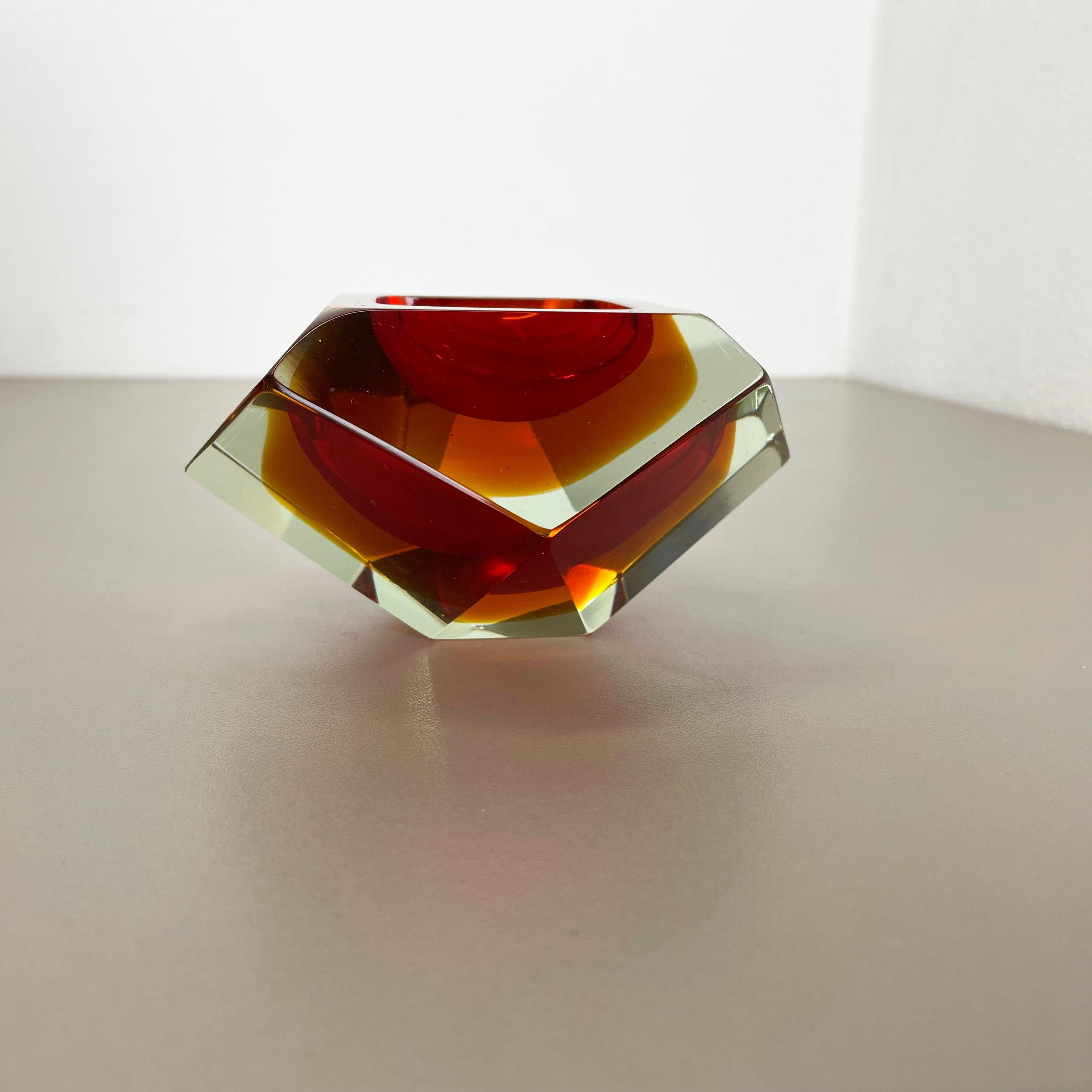 Mid-Century Modern Murano Glass Sommerso DIAMOND Bowl Ashtray Element by Flavio Poli, Italy, 1970s