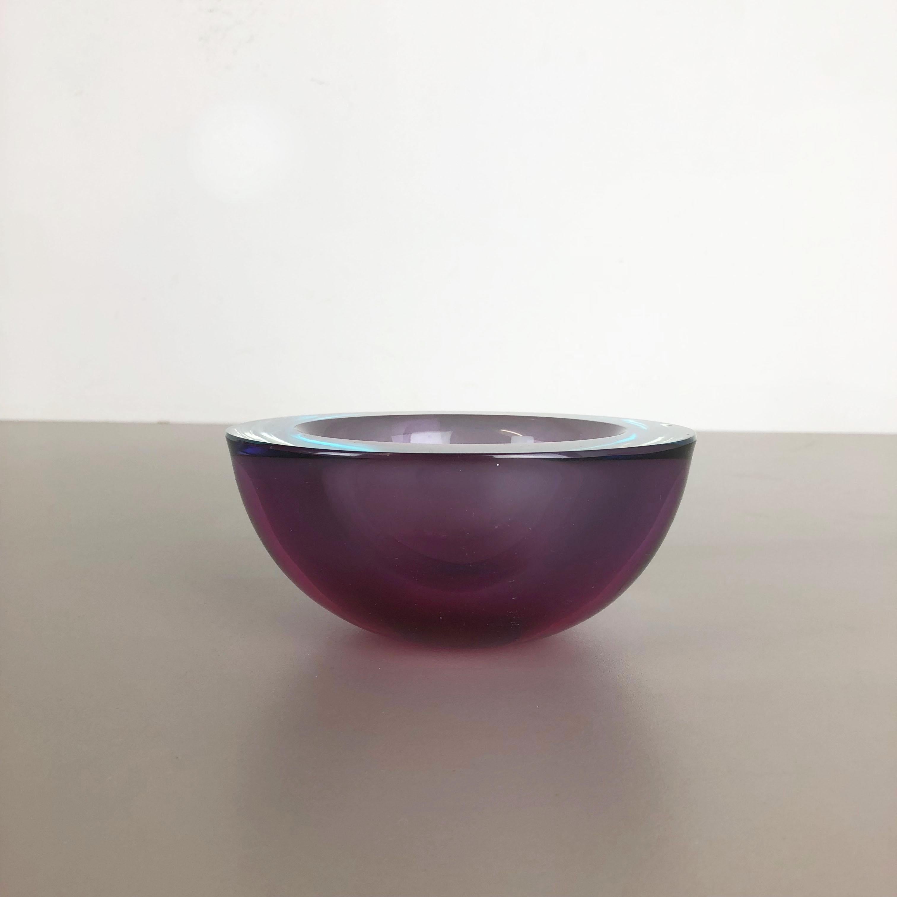 Mid-Century Modern Large Murano Glass Sommerso Bowl Element Flavio Poli, Attributed, Italy, 1970s