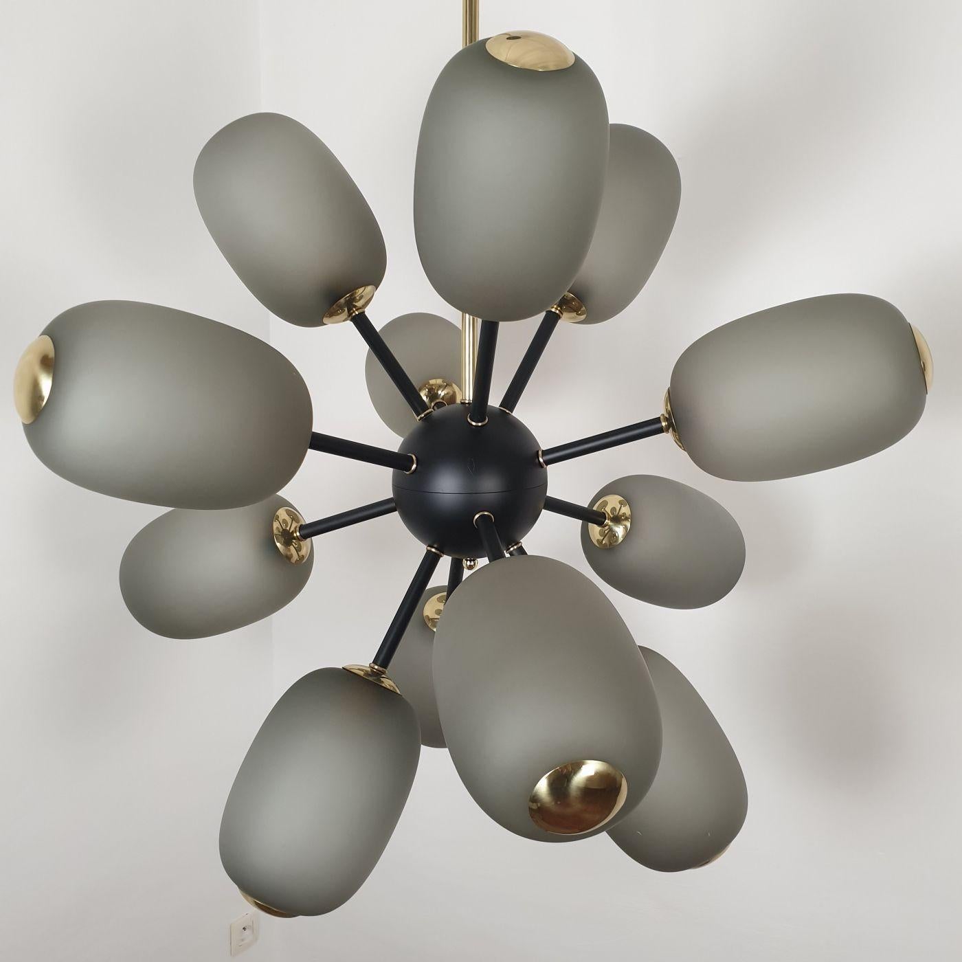 Large Murano glass Sputnik Chandelier, Italy In Excellent Condition For Sale In Dallas, TX