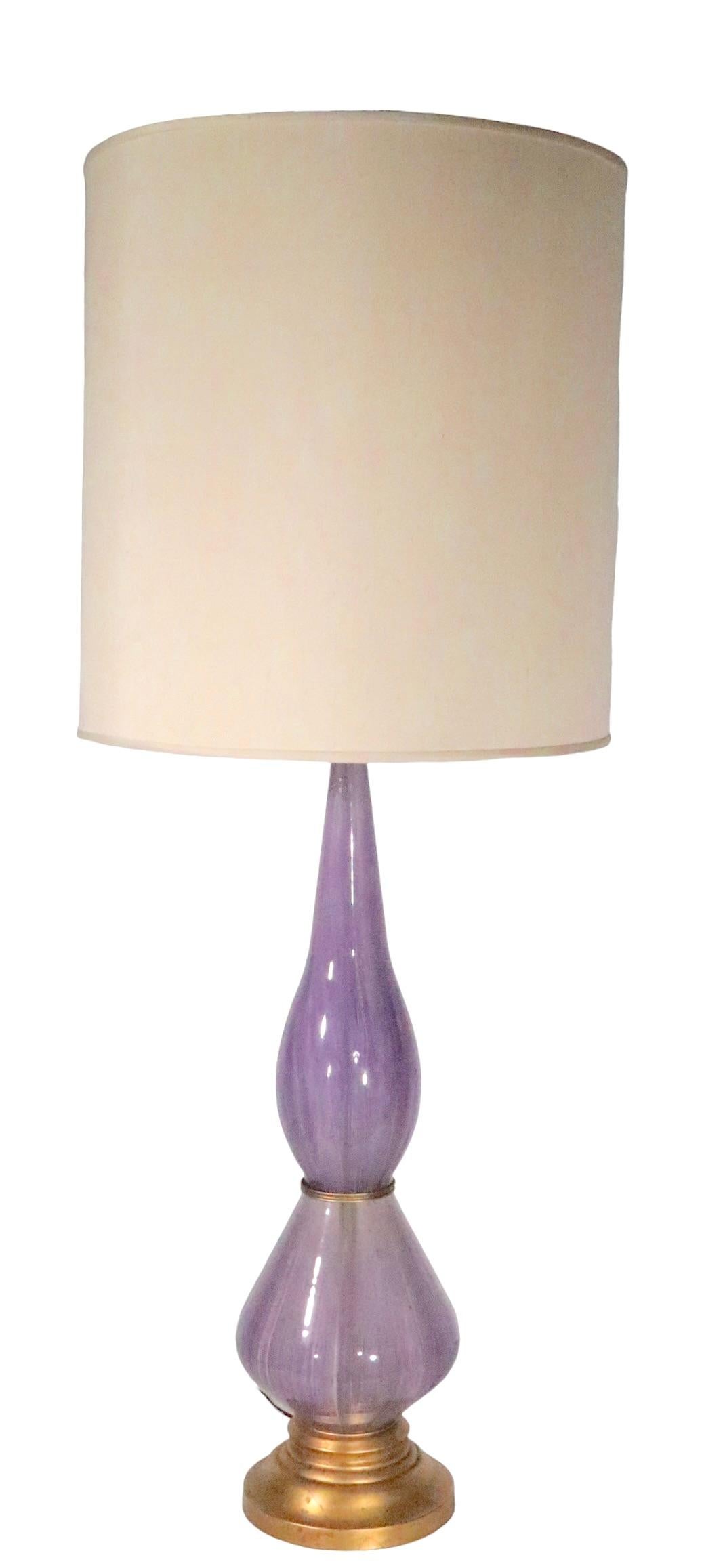 Large Murano Glass Table Lamp in Lavender Glass, circa 1950/1960s In Good Condition For Sale In New York, NY