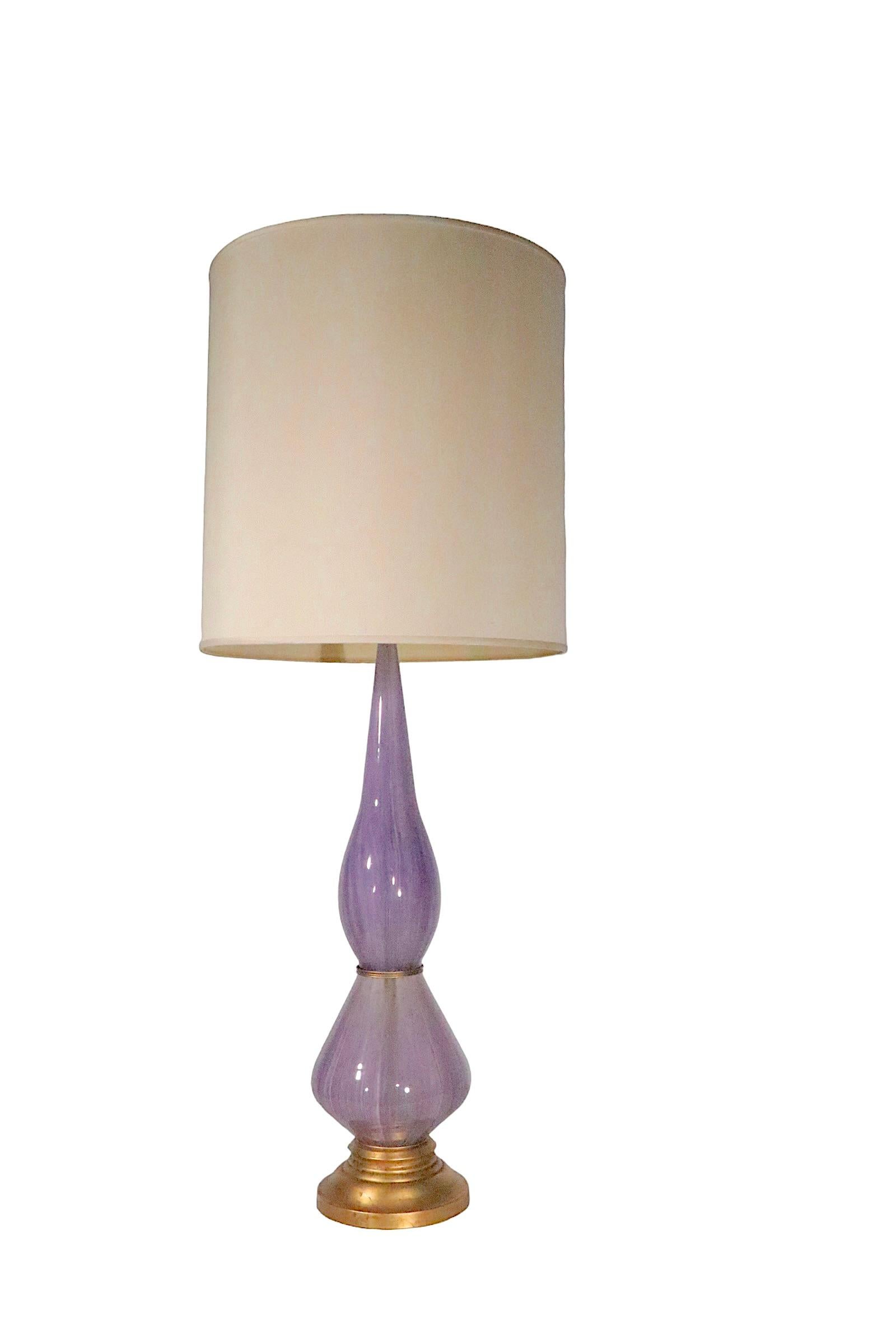 Large Murano Glass Table Lamp in Lavender Glass, circa 1950/1960s For Sale 1