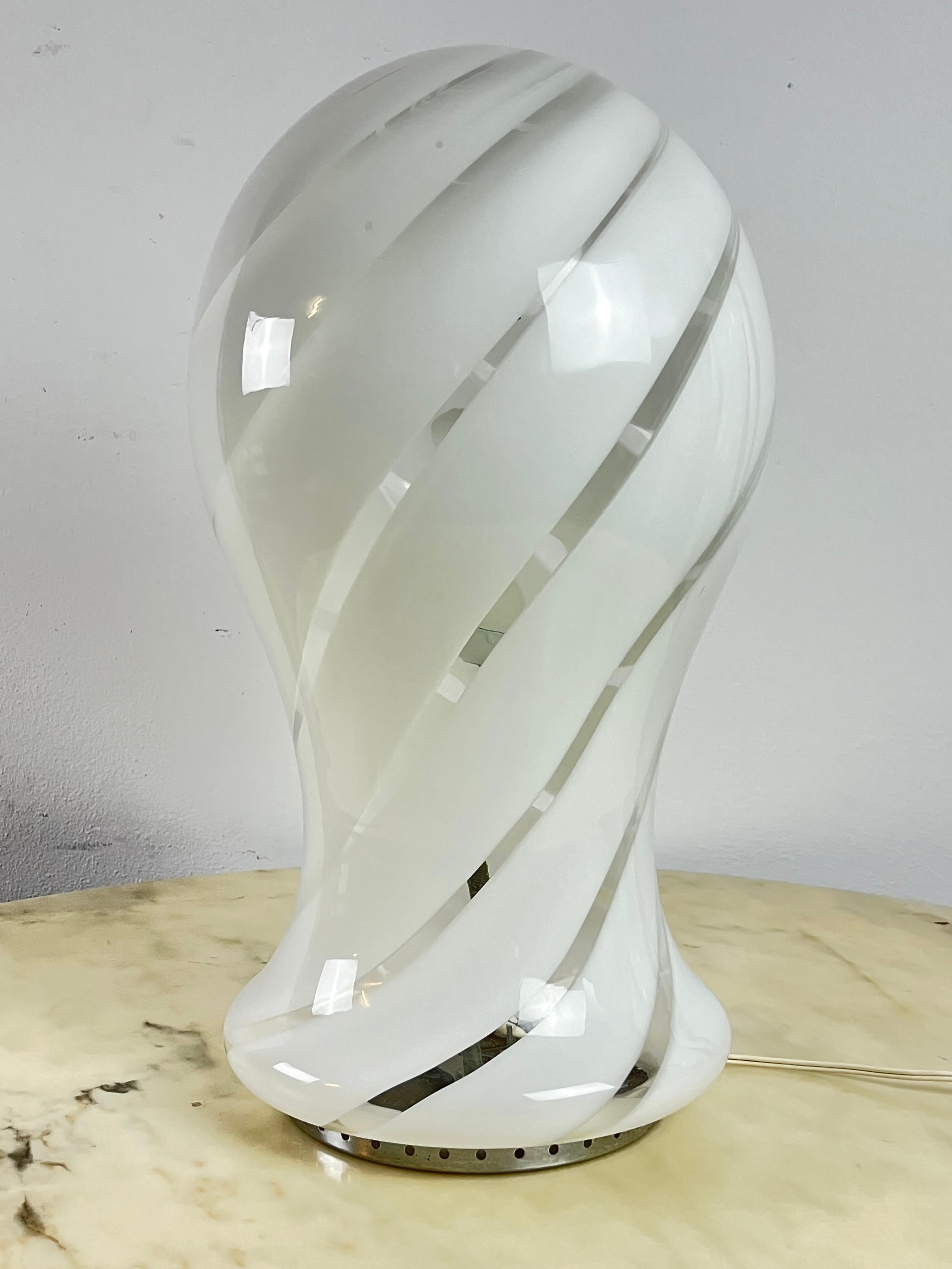 Large Modern  Murano Glass Table Lamp Italian Design  1970s In Good Condition For Sale In Palermo, IT