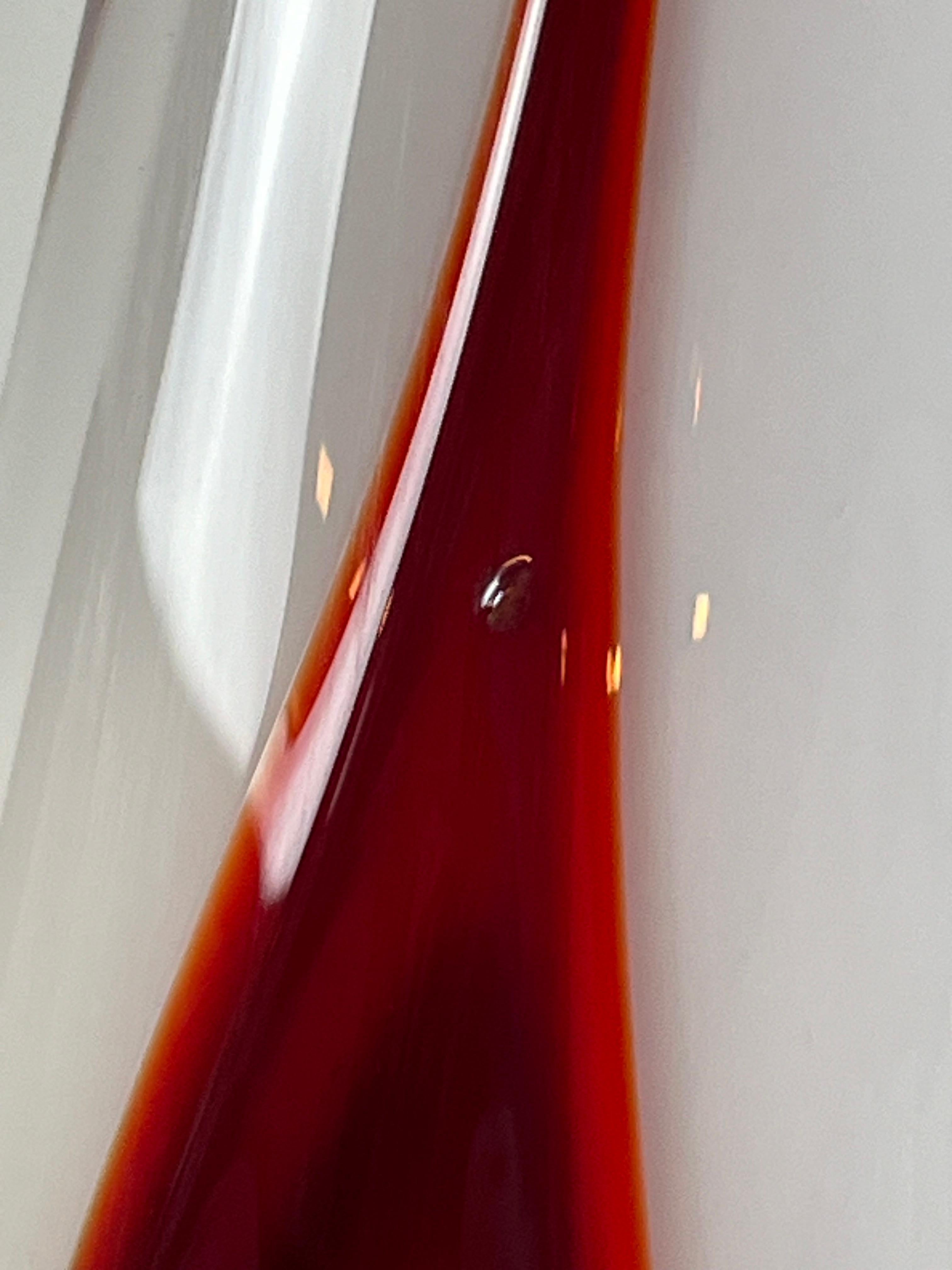 Grand vase en verre de Murano, fabriqué à la main avec la technique du verre soufflé des années 1970 en vente 1