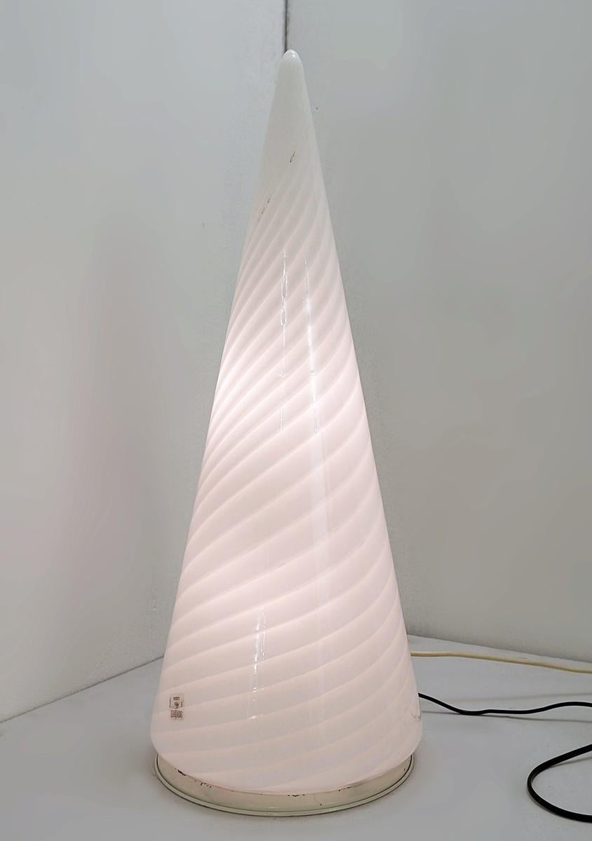 Large Murano Glass Vetri Table Lamp Conical White Swirl, Italy, 1970 1