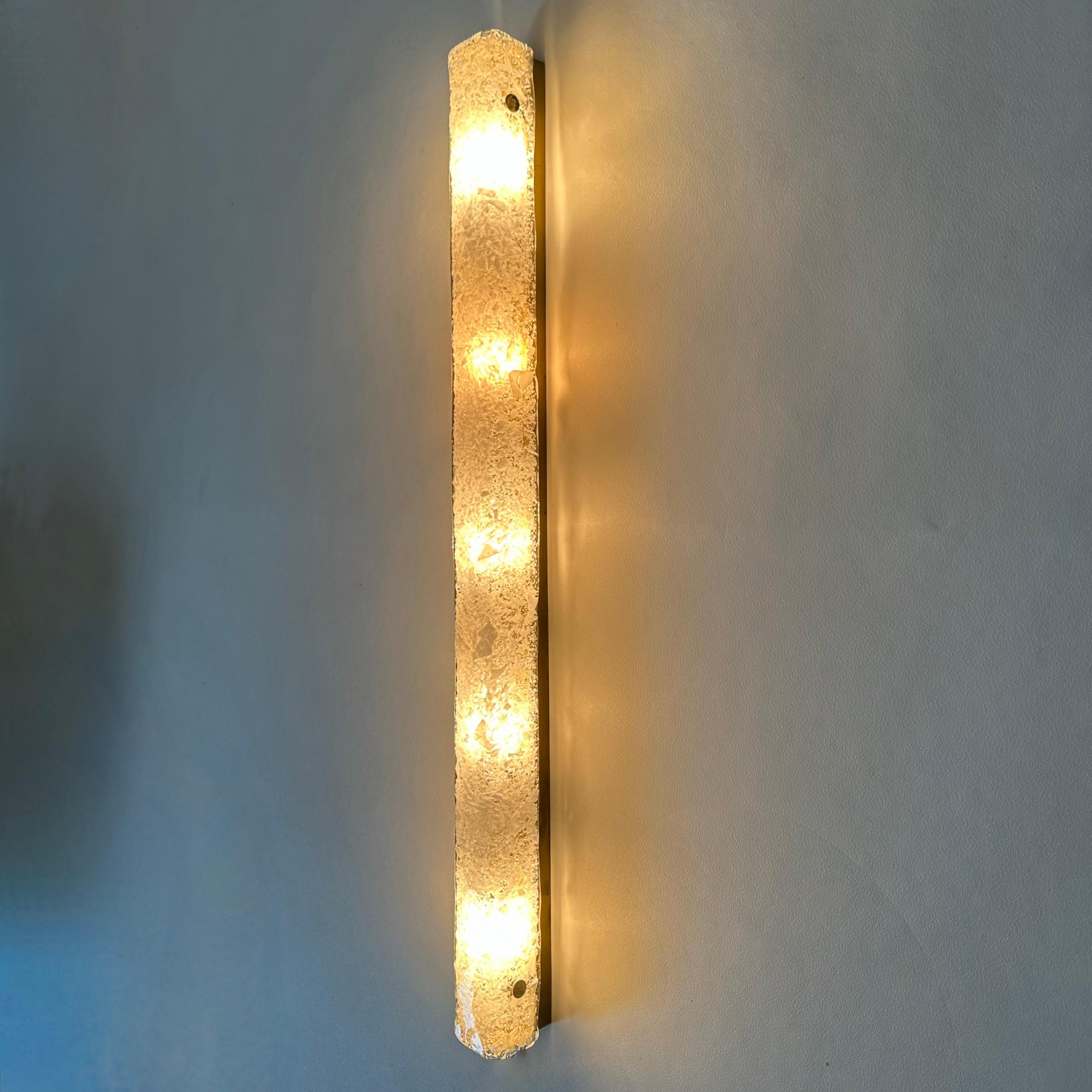 Dimensions: 90cm Height, 7cm Width, 7,5cm Depth
Condition: Good metal has some patina
Material: Glass , metal
Origin: Germany
Period: 1970s
Manufacturer: Kaiser leuchten