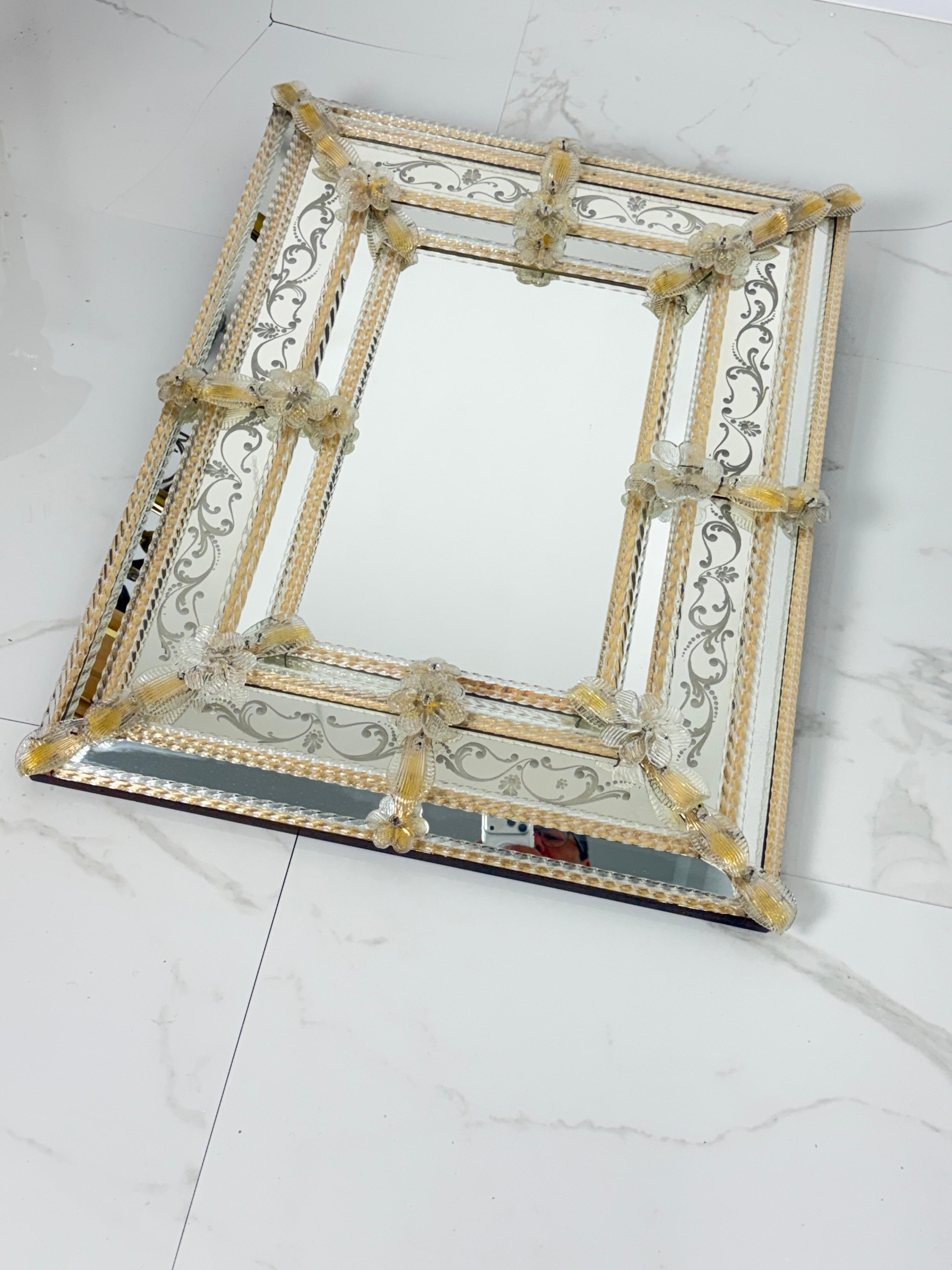 Grand miroir mural en verre de Murano attribué à Barovier&Toso, années 1940 Bon état - En vente à Palermo, IT