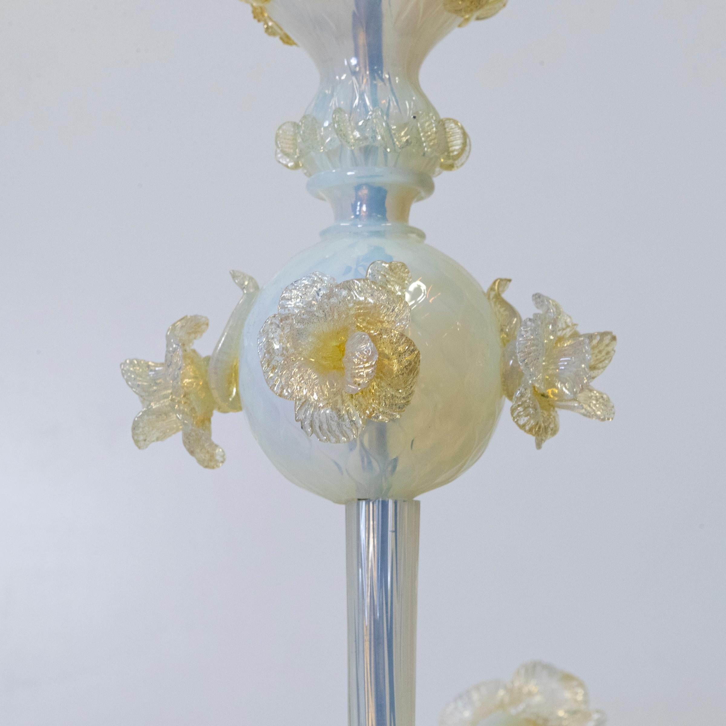 Large Murano Glass White & Gold Chandelier  Floral Venetian Light in vendita 4