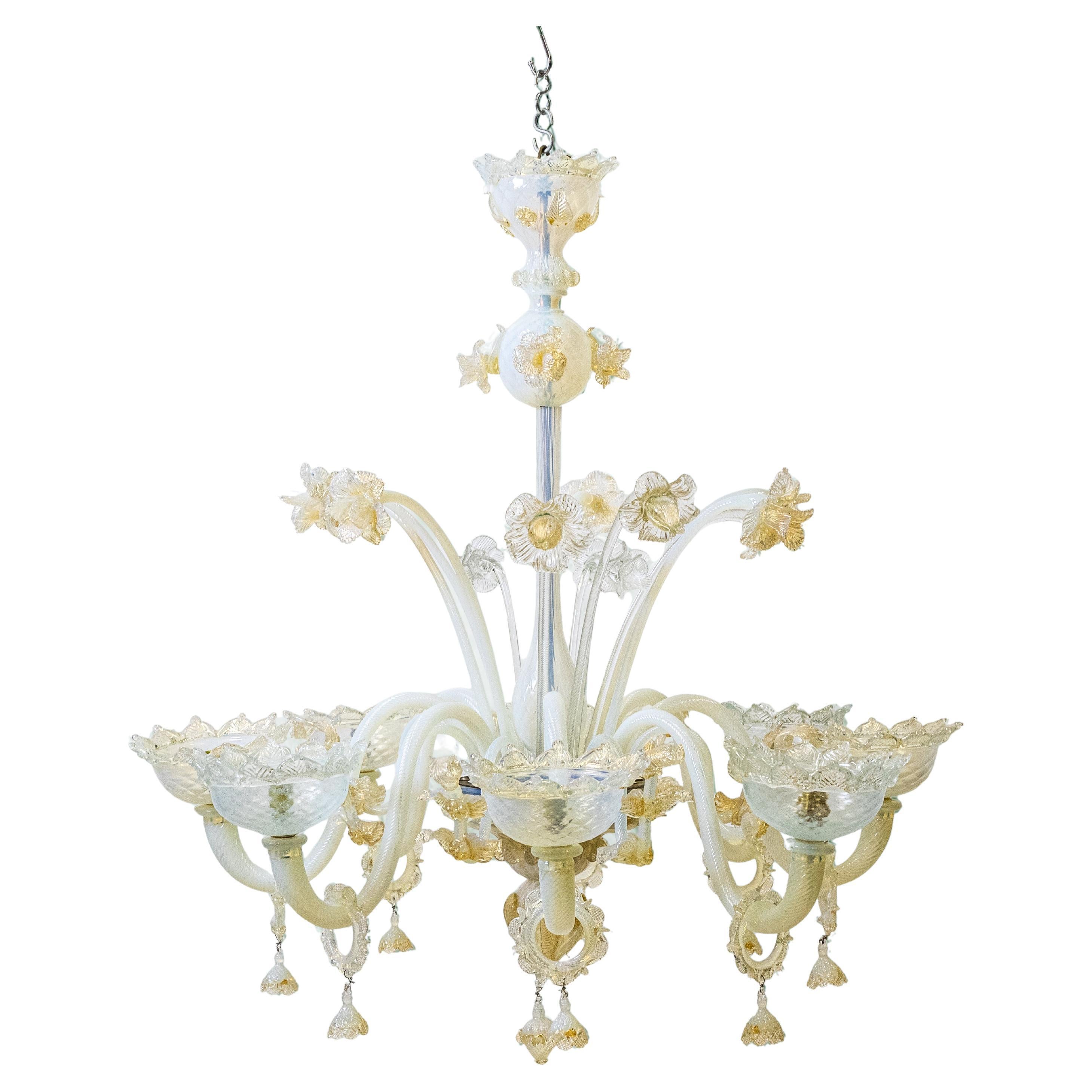 Large Murano Glass White 
Gold Chandelier  Floral Venetian Light in vendita