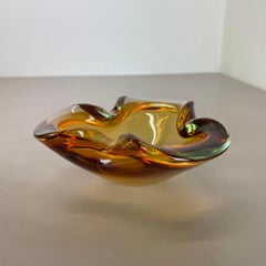 Large Murano Glass "Yellow" Bowl Element Shell Ashtray Murano, Italy, 1970
