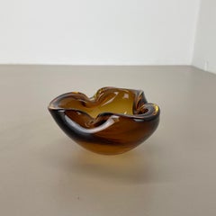 Large Murano Glass "Yellow" Bowl Element Shell Ashtray Murano, Italy, 1970