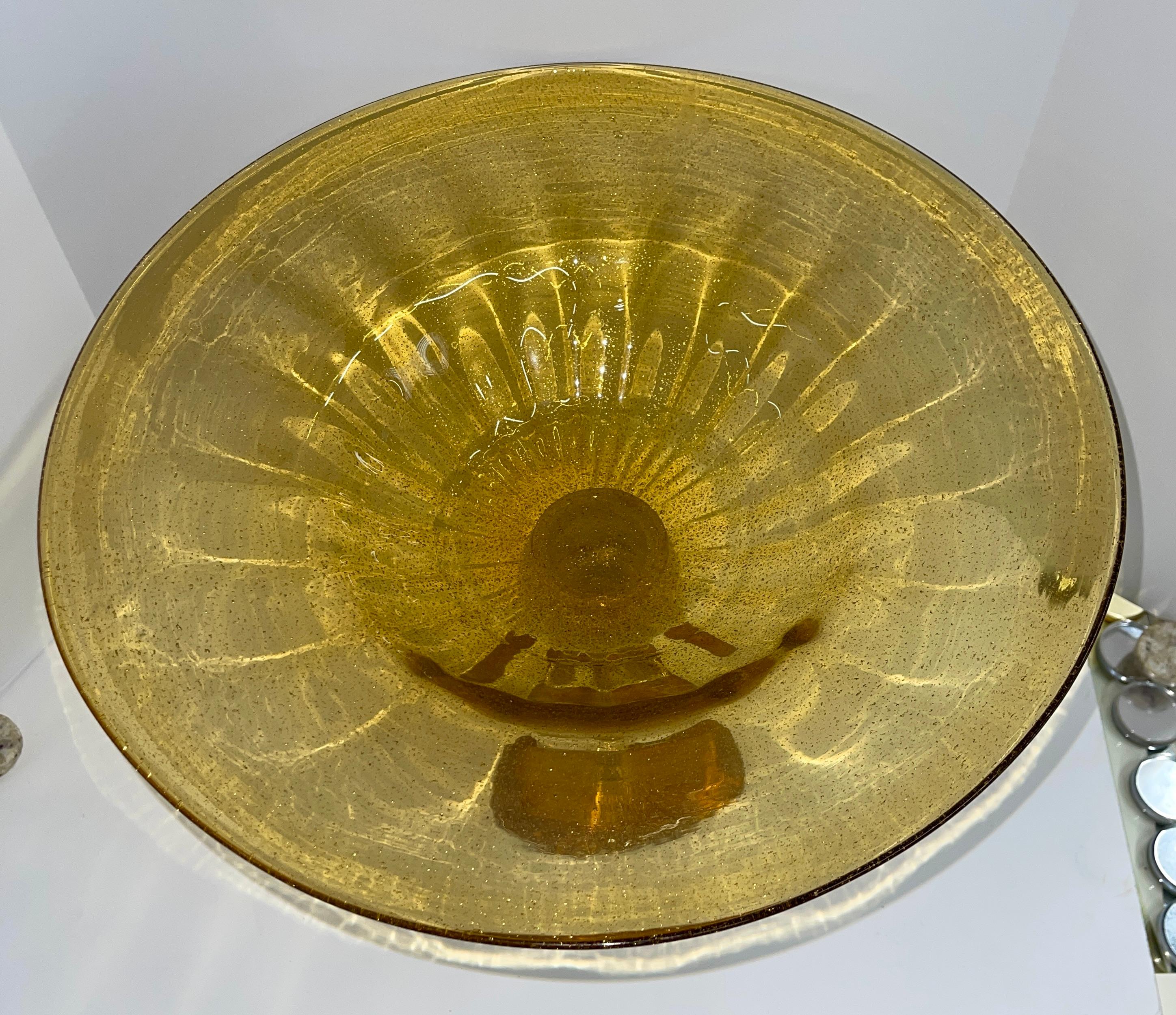 Large Murano Gold Glass Tazza In Good Condition For Sale In Palm Springs, CA