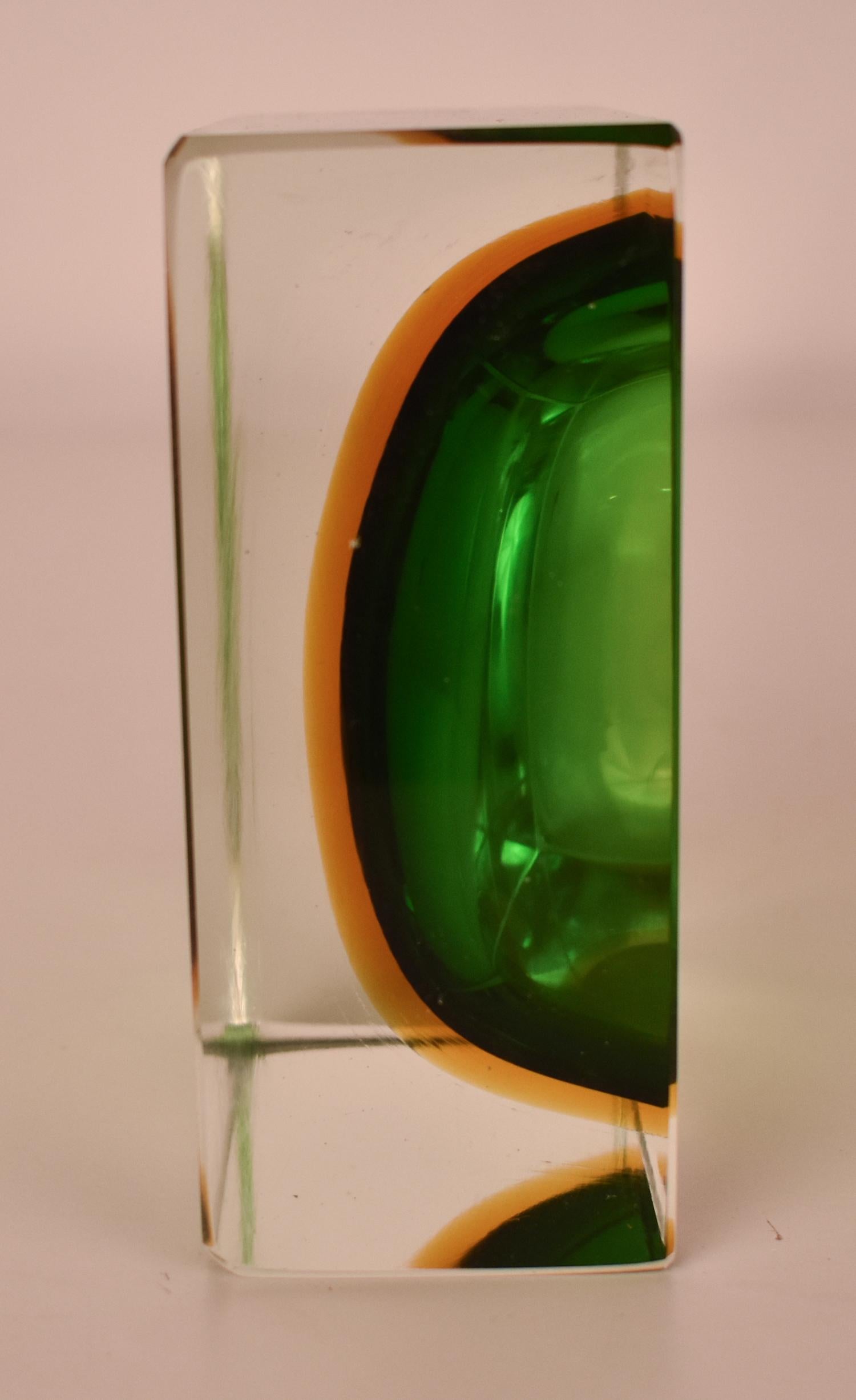  Large Murano Green Glass Sommerso Bowl  Flavio Poli, Italy, 1970s For Sale 1