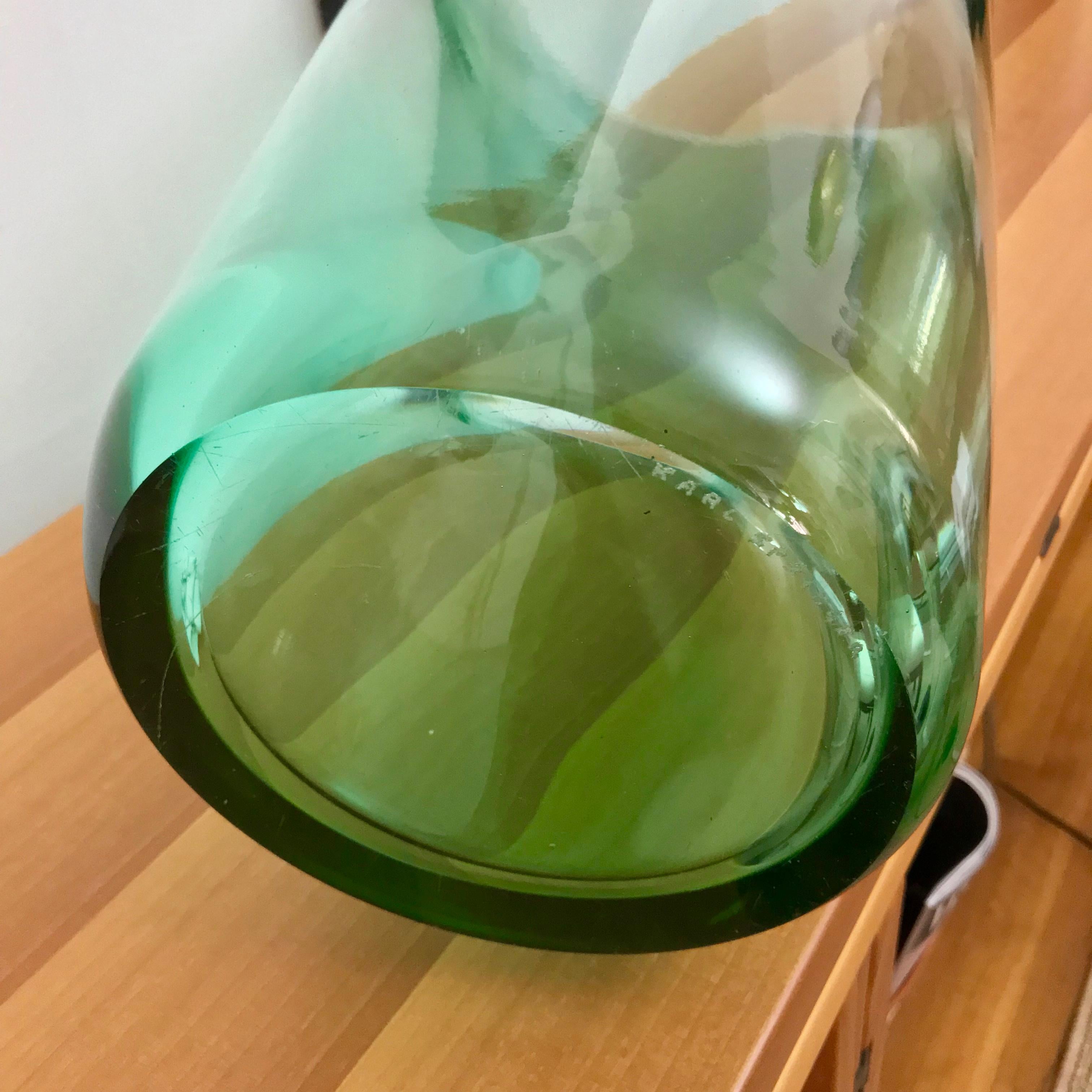 Large Murano Green Glass Vase Designed by Karl Springer, Signed For Sale 4