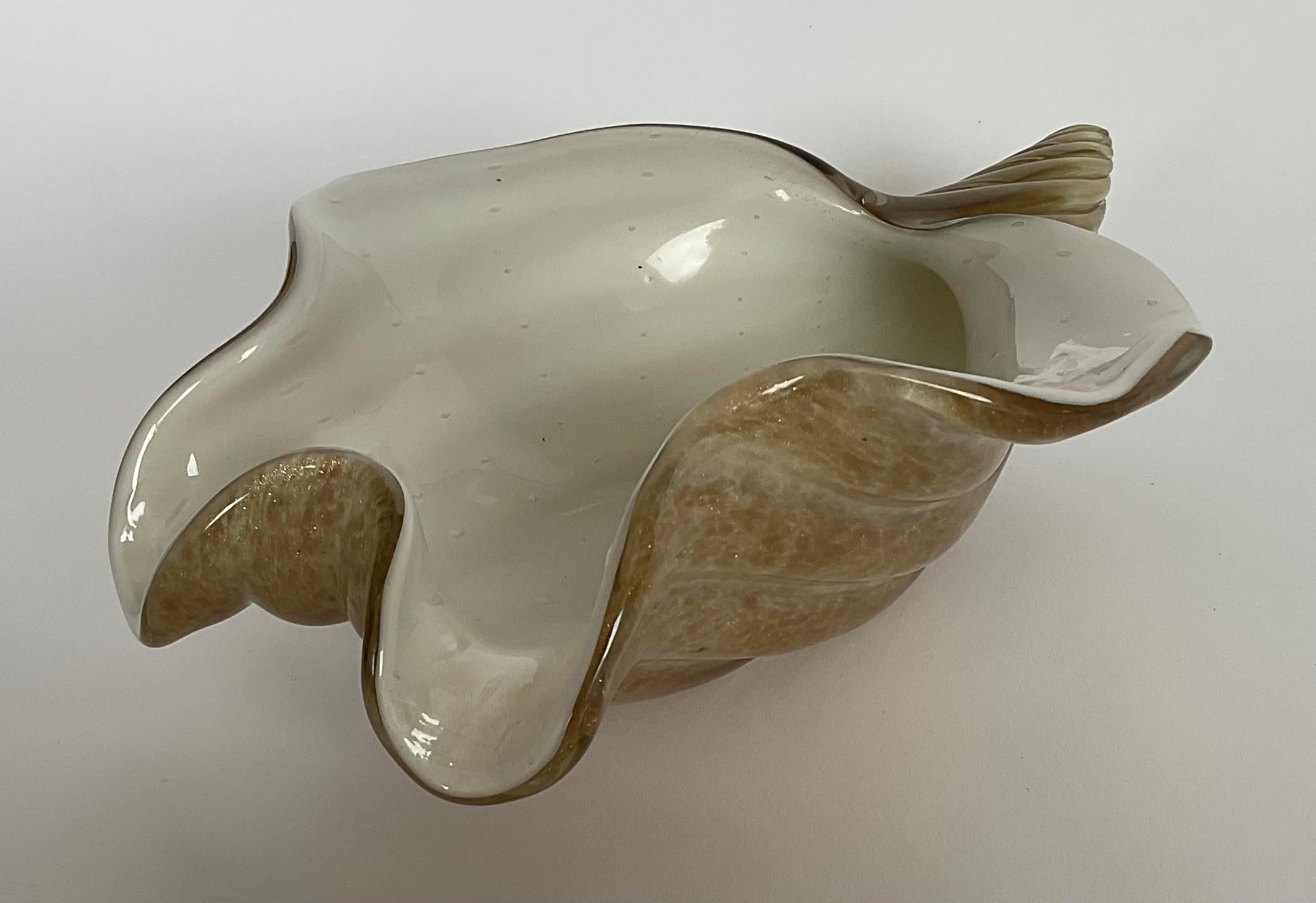 Large Murano Hand Blown Art Glass Shell sculpture with Aventurine decoration  In Good Condition For Sale In Ann Arbor, MI