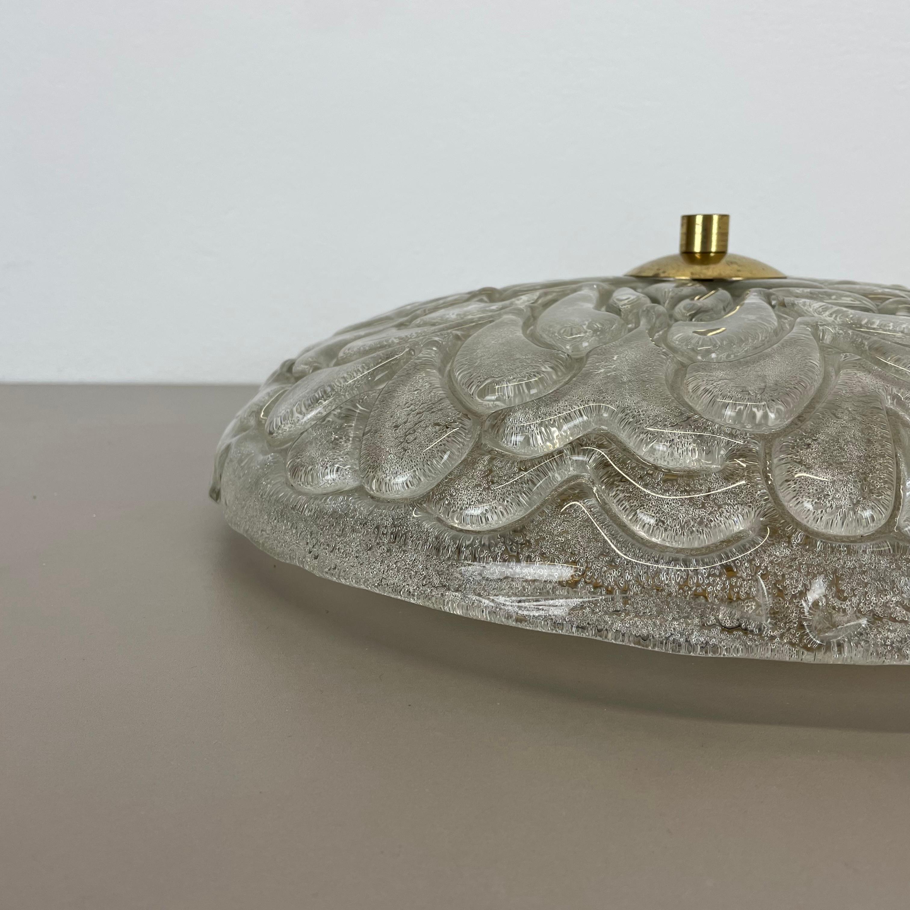 Large Murano Ice Glass Ceiling Light Flushmount Wall Light Kalmar Style, 1970s In Good Condition For Sale In Kirchlengern, DE