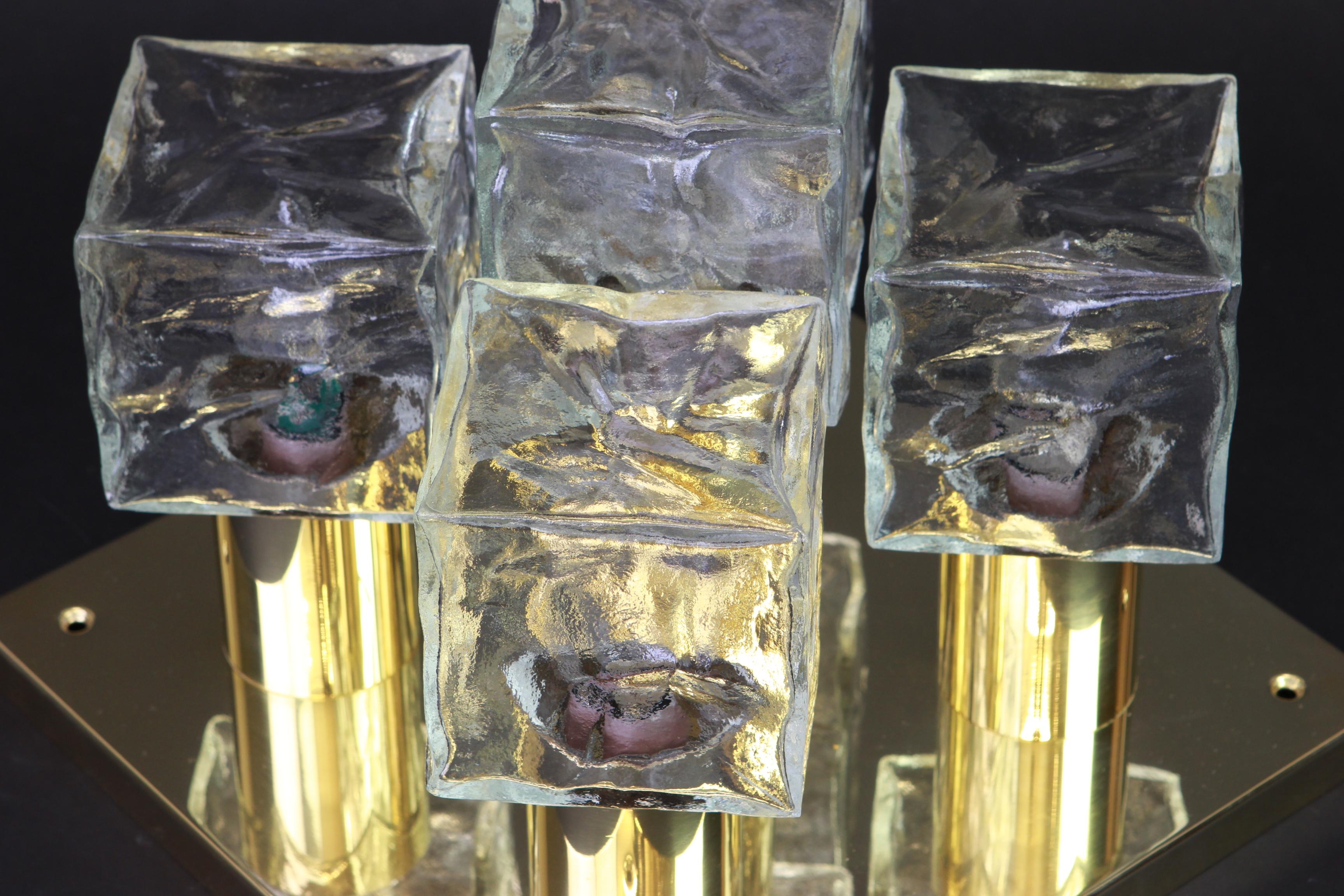 Milieu du XXe siècle Grand luminaire encastré en verre de glace de Murano par Kalmar, Autriche, années 1960 en vente