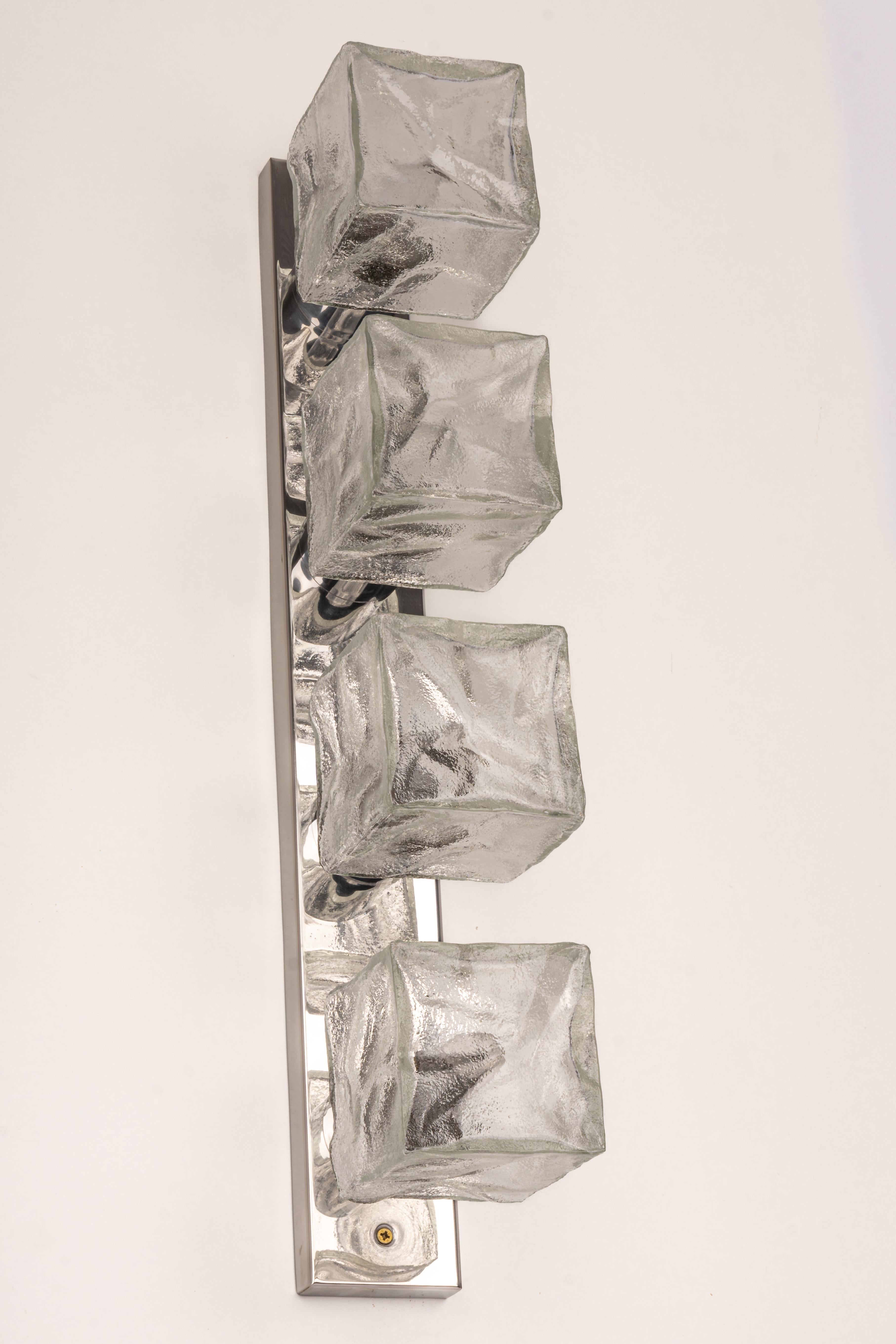 Große Wandleuchte aus Murano-Eisglas von Kalmar Cube, Österreich, 1960er Jahre (Ende des 20. Jahrhunderts) im Angebot