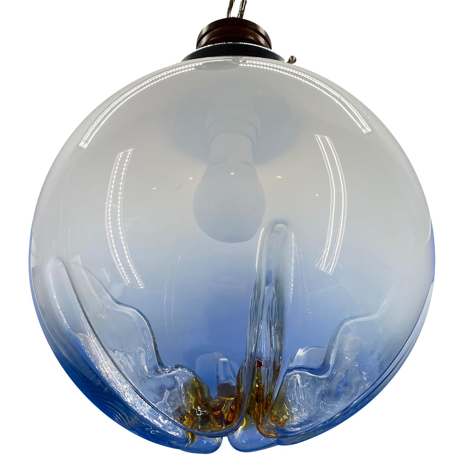 italien Grand plafonnier à globe en verre de Murano Mazzega, années 1960, Italie en vente