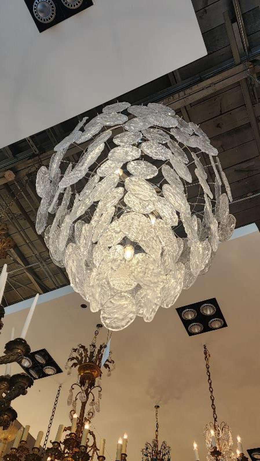 Martellato Grande lampadario a più piani in vetro di Murano in vendita
