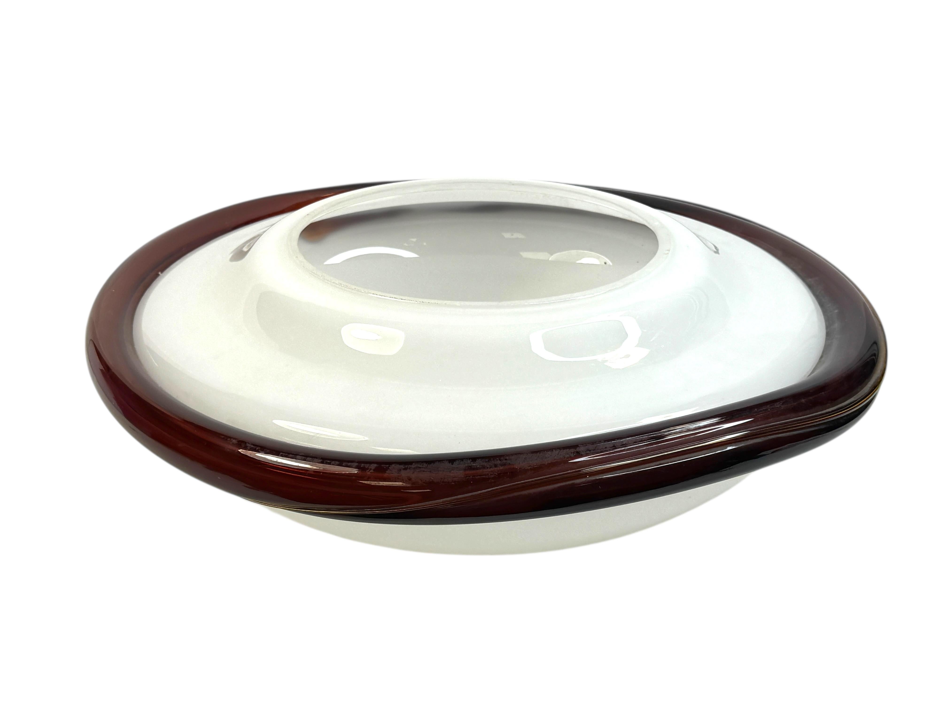 Große Murano Opalglas & braunen Streifen Flush Mount Made by Itre Italien 1980er im Angebot 7