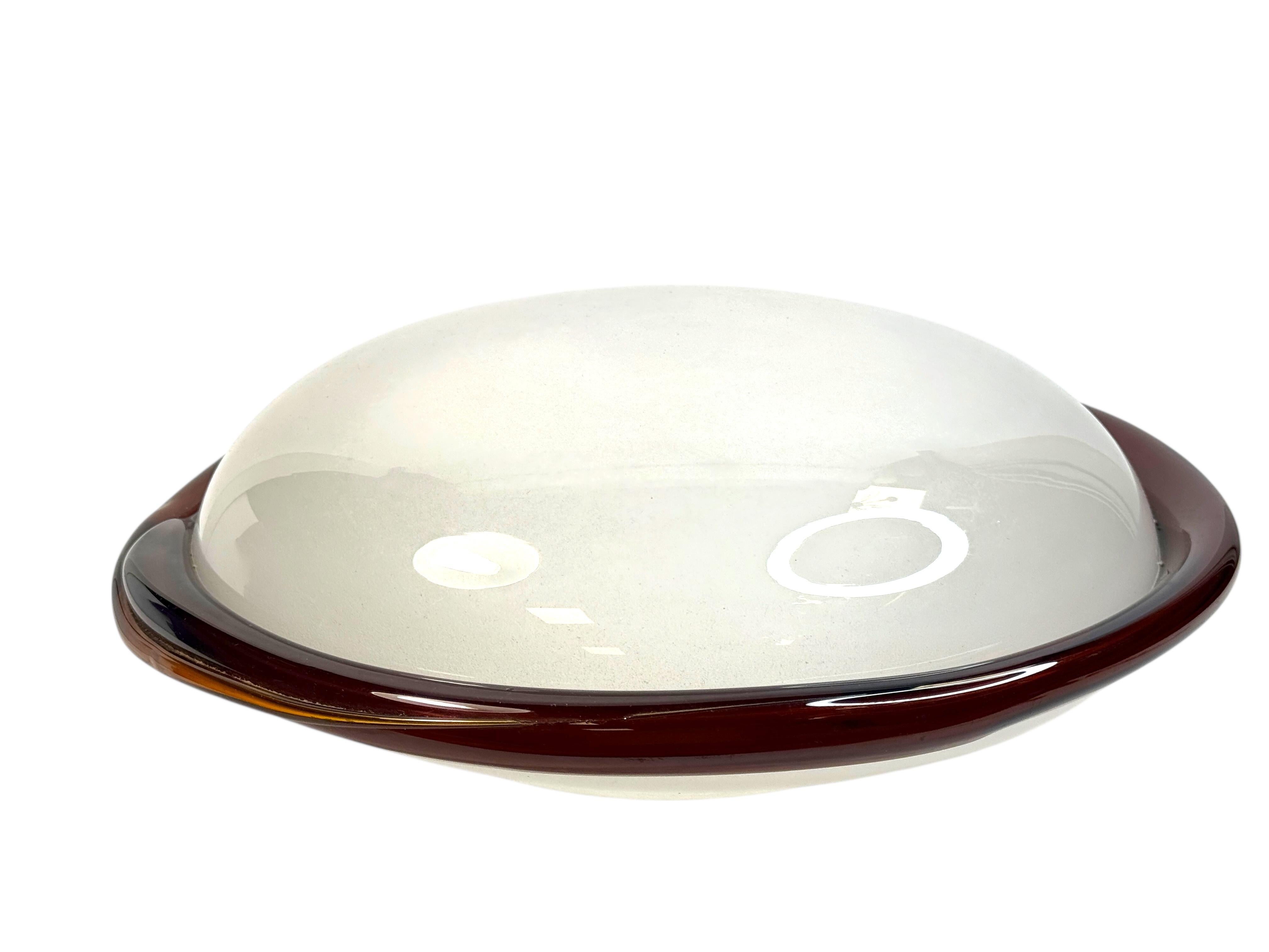Große Murano Opalglas & braunen Streifen Flush Mount Made by Itre Italien 1980er im Angebot 9