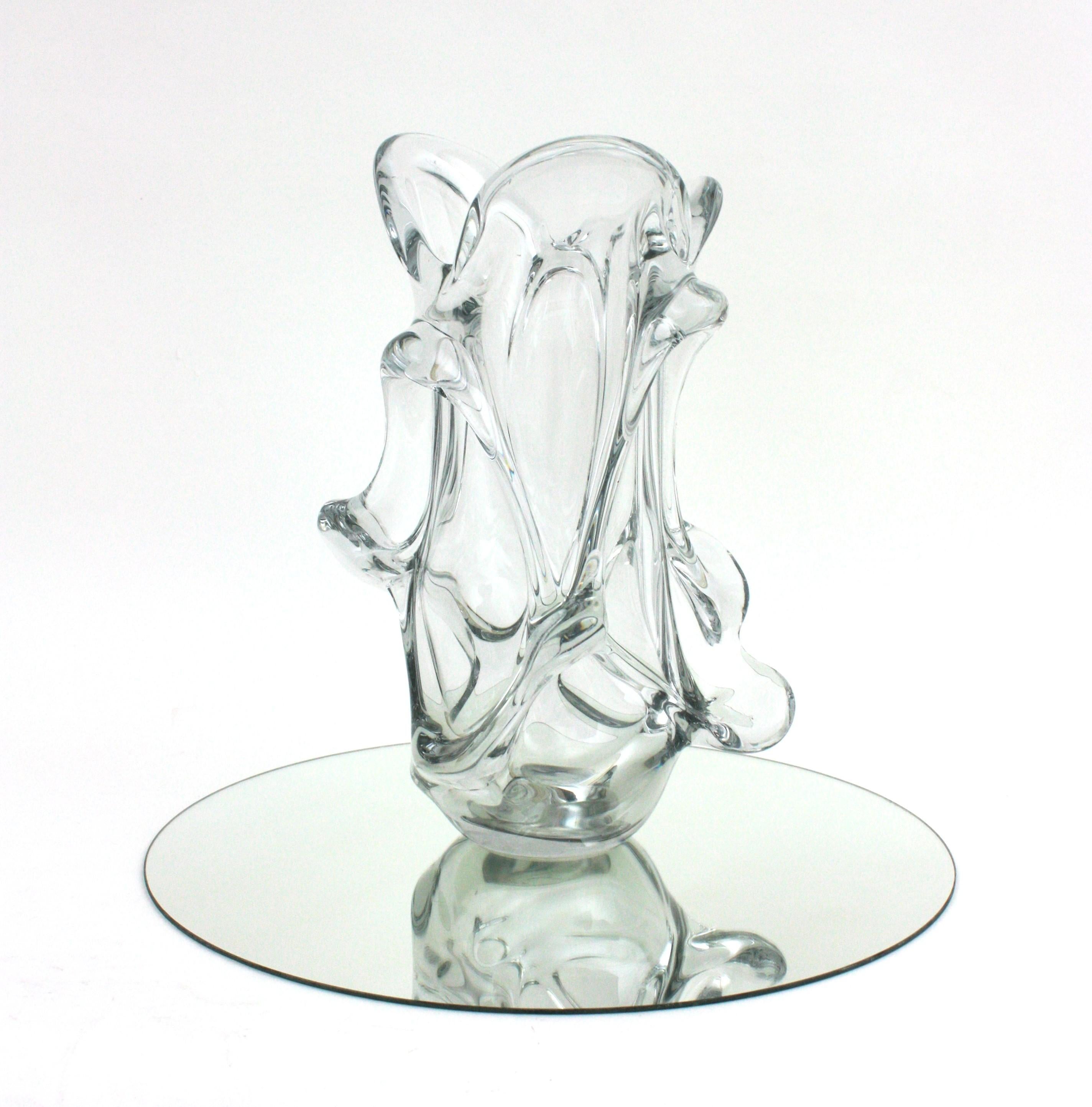 Grand vase de forme organique en verre clair de Murano, années 1950 Bon état - En vente à Barcelona, ES