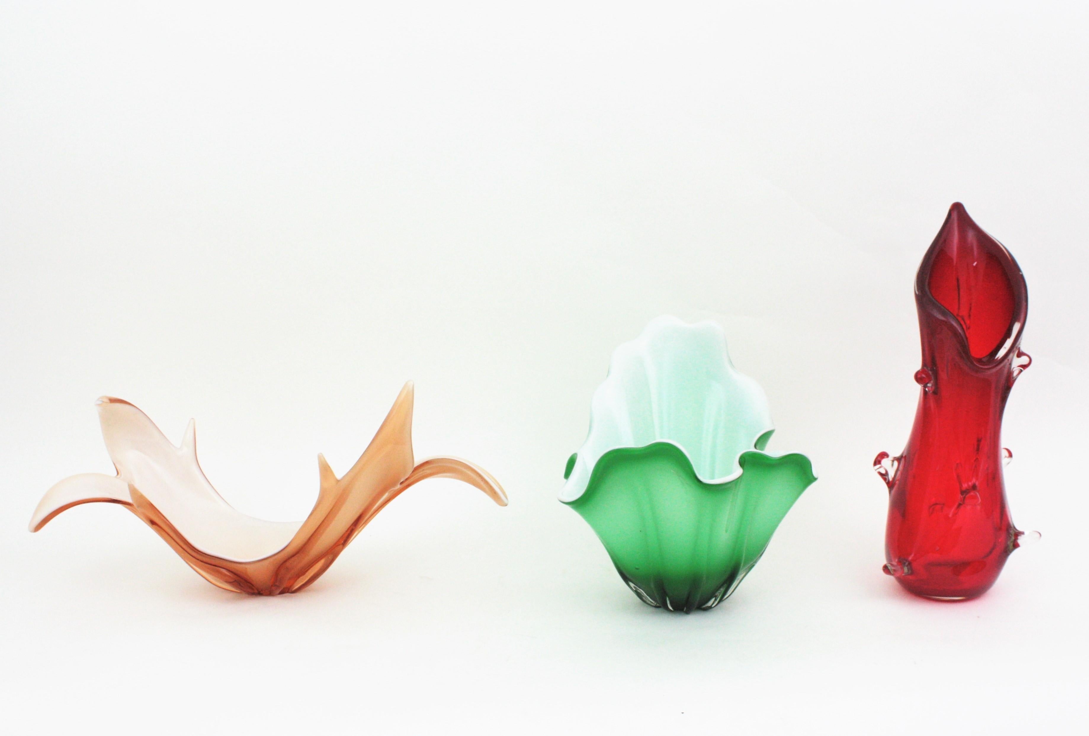 Große pfirsichweiße italienische Murano-Kunstglas-Tafelaufsatz-Vase im organischen Design im Angebot 4