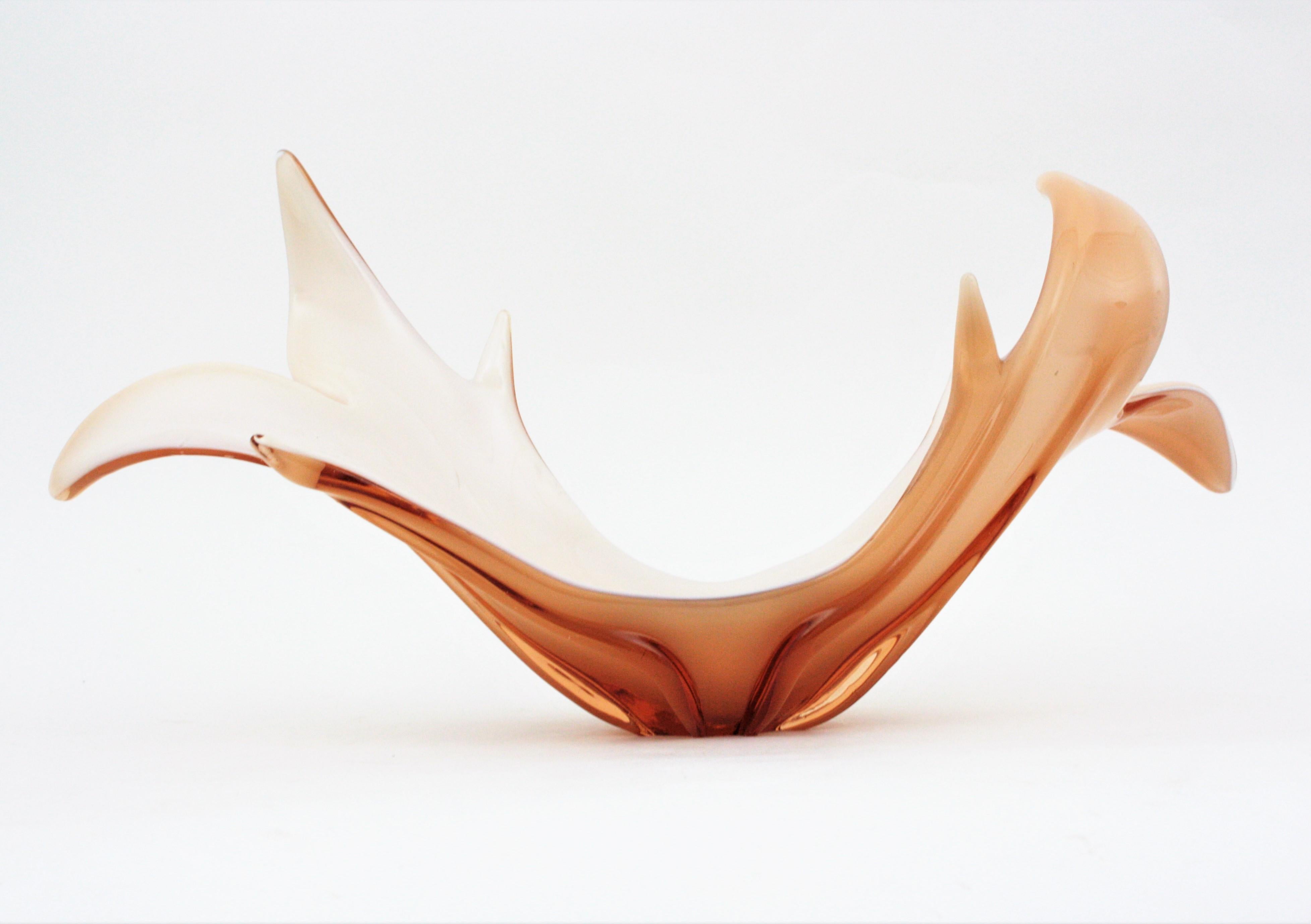 Large Murano Peach White Italian Art Glass Centerpiece Vase Organic Design For Sale 2