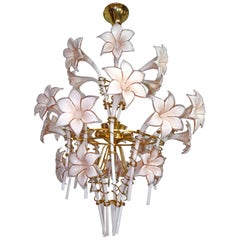 Grand lustre sculptural en verre d'art de Murano rose Lilly de Franco Luce et laiton doré