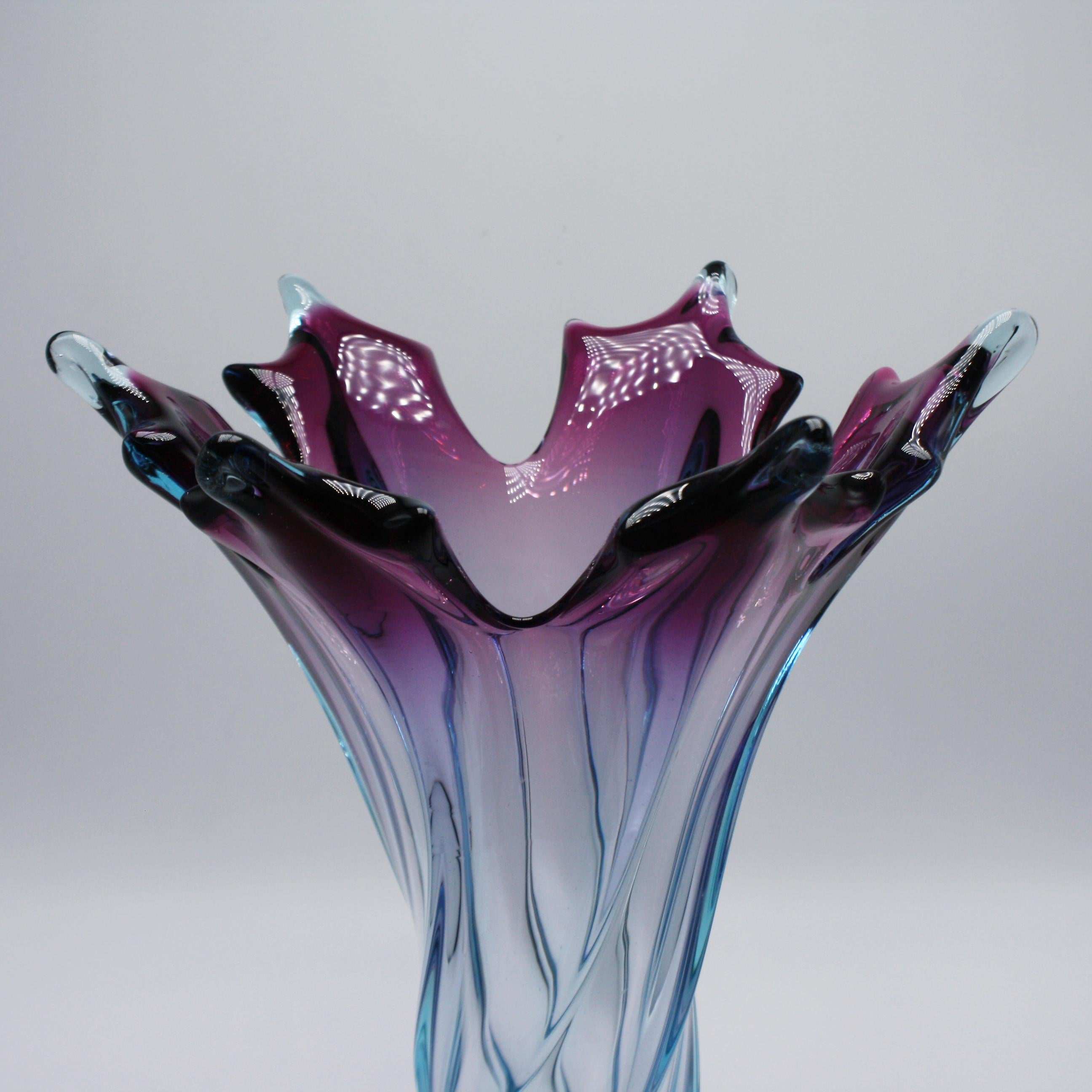 Large Murano Seguso Blue and Purple Vase, circa 1950 In Good Condition In Dallas, TX