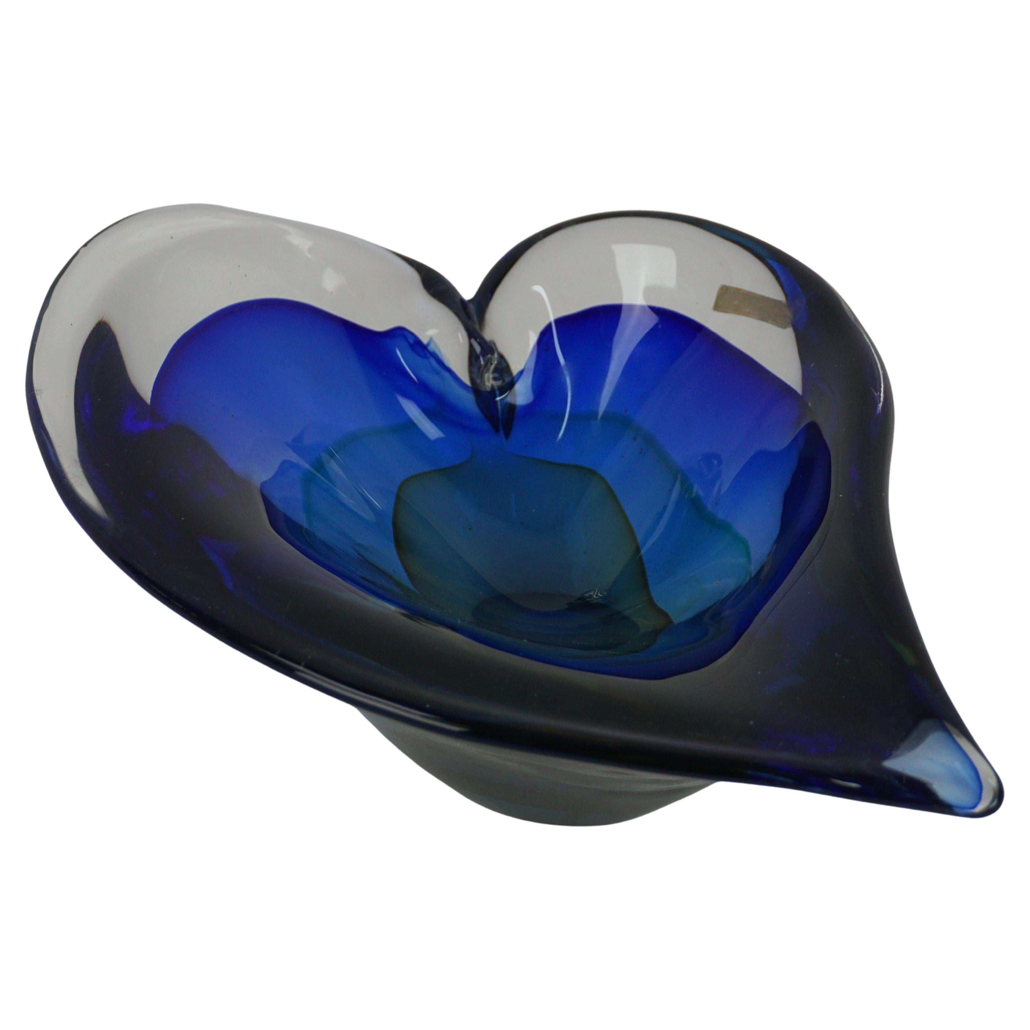 Gorgeous large sommerso (layered) heart bowl or centerpiece from Murano, Italy. Circa 2000. Unsigned. Clear, blue, cyan and ochre glass layers create dimension and interest. Label 