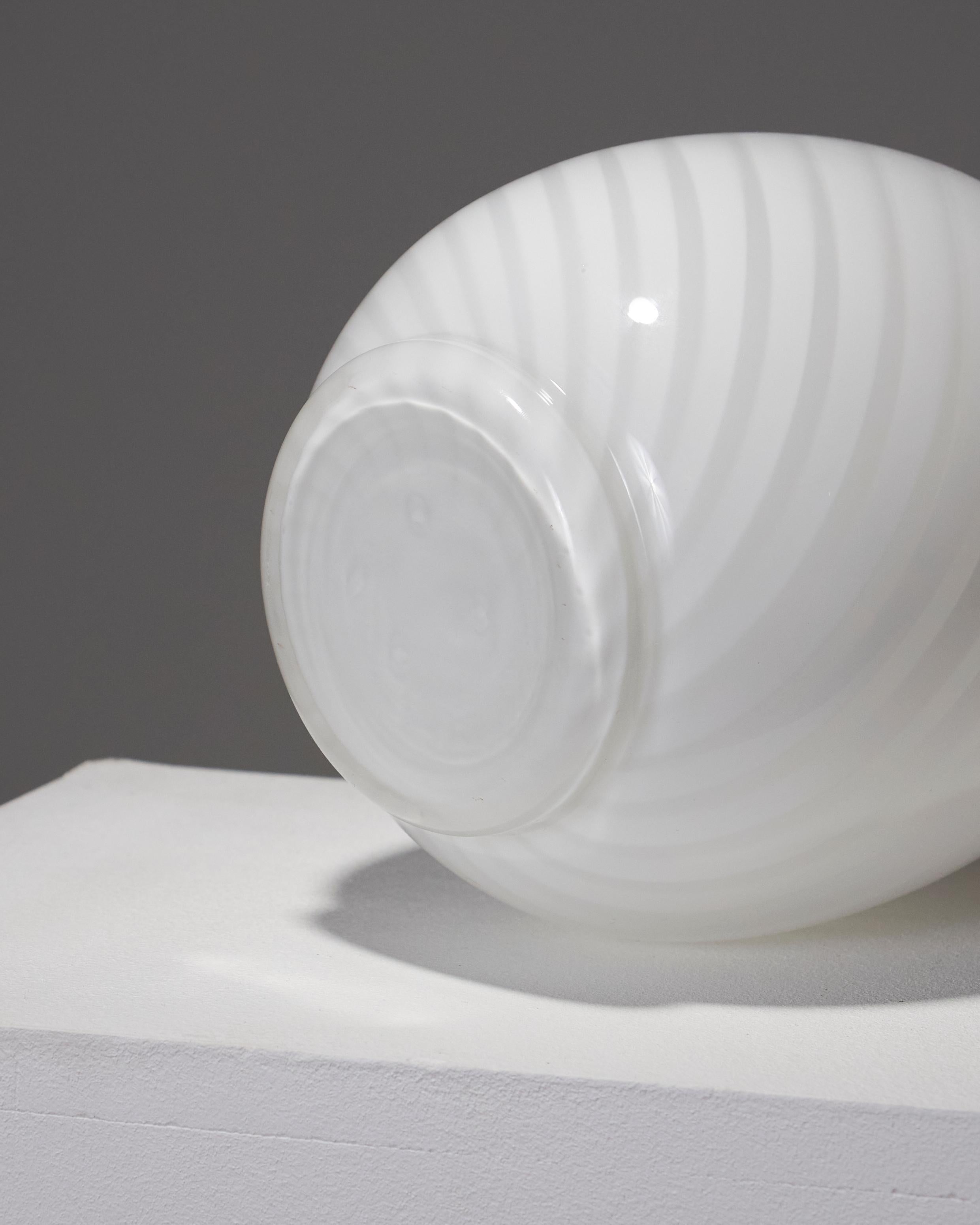 Vetro di Murano GRANDE VASO IN VETRO A FIOCCO DI Murano, anni '70 in vendita