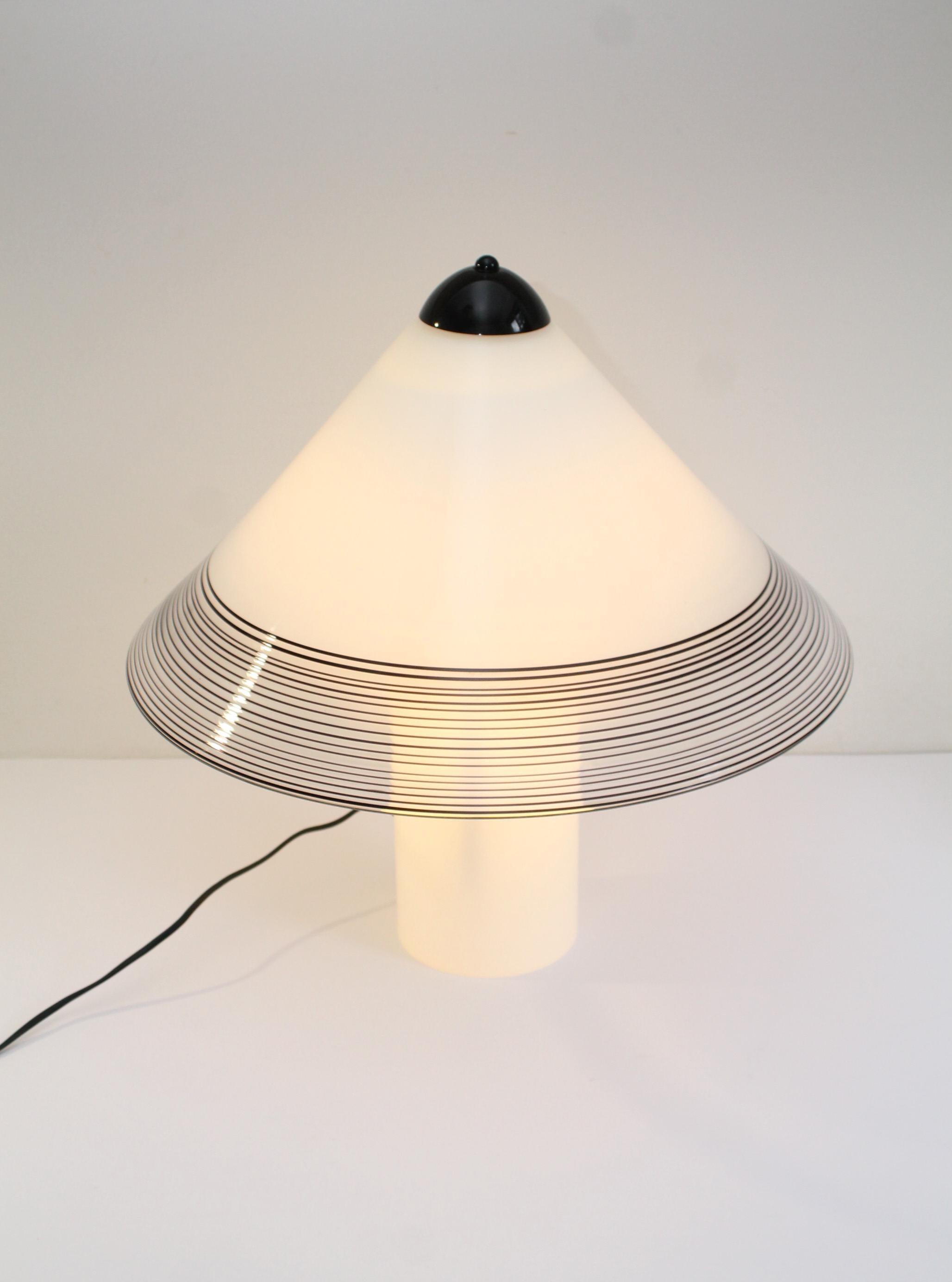 Fin du 20e siècle Grande lampe de table Murano par 