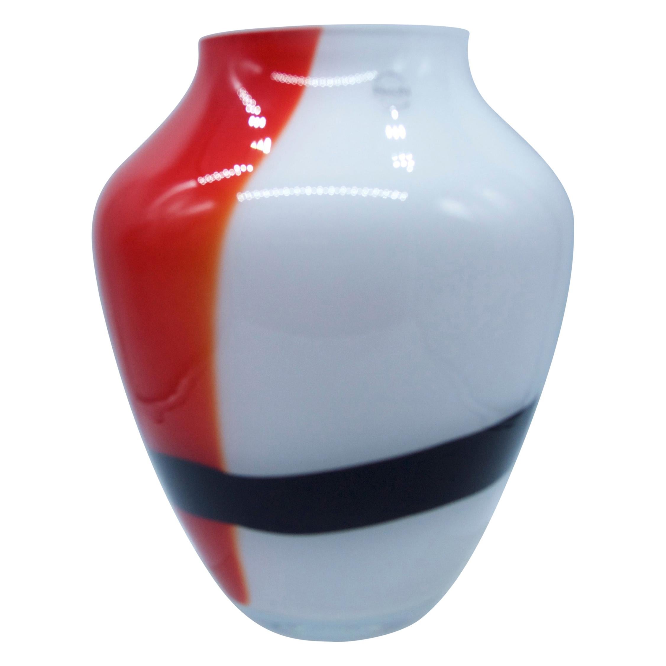 Large Murano Tri-Color Black, Red and White V Mason 2000 Boxed with Label For Sale