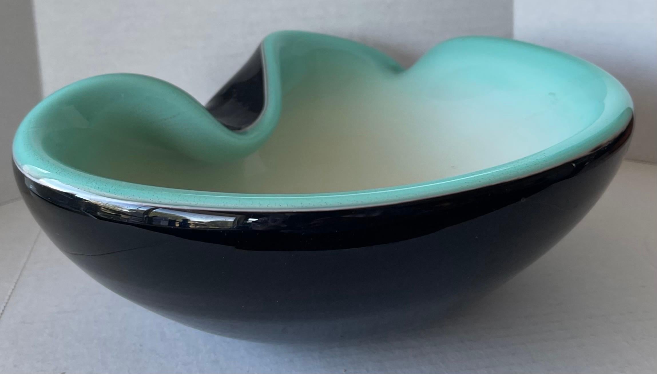 Grande posacenere o ciotola in vetro turchese di Murano In condizioni buone in vendita a Stamford, CT