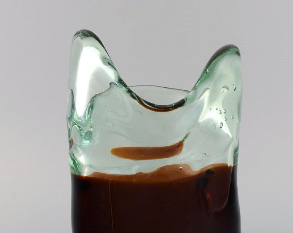 Large Murano Vase in Mouth-Blown Art Glass with Wavy Edge, 1960s In Excellent Condition In København, Copenhagen