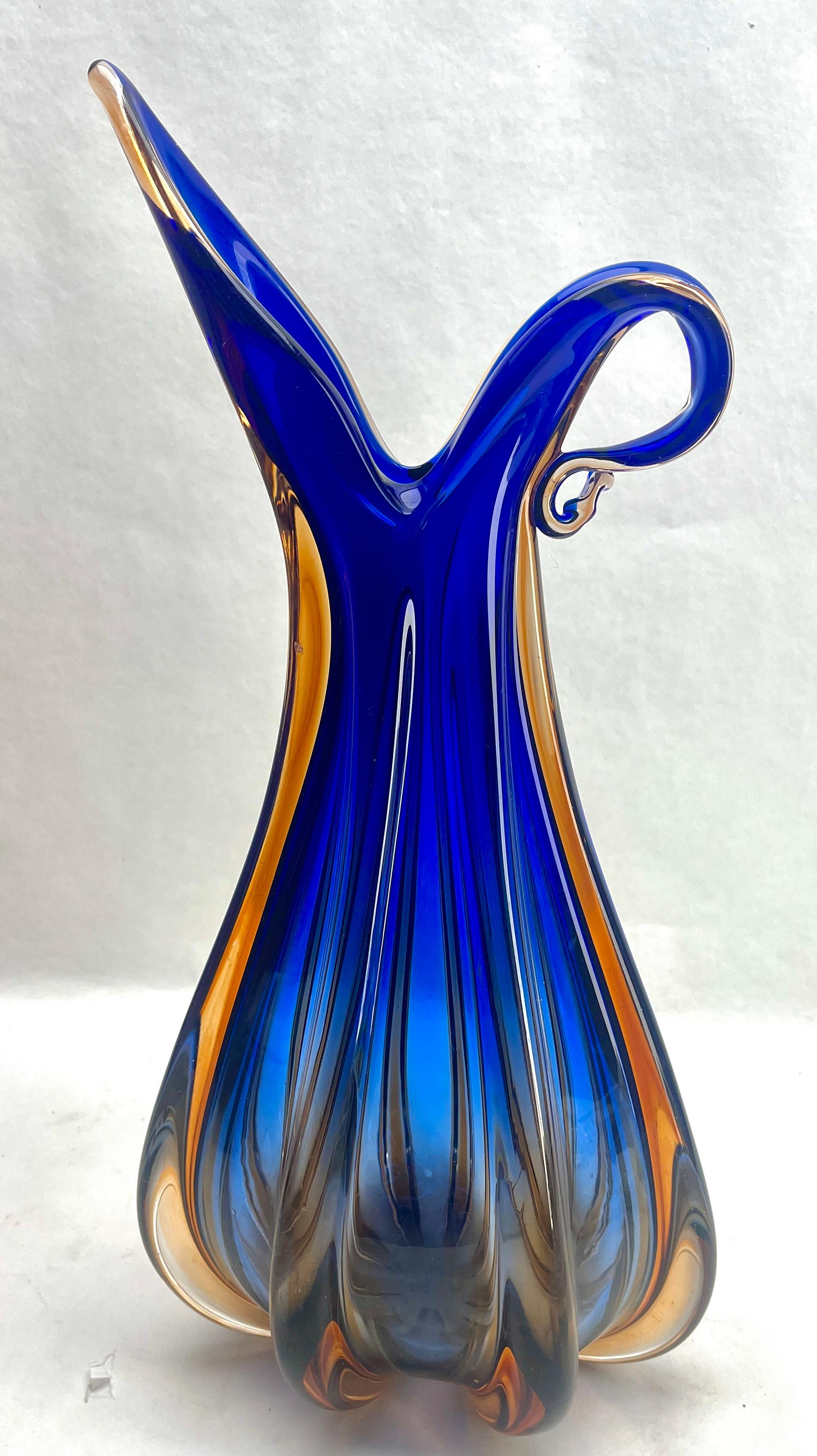 Großer Murano  Vase in mehrfarbigem Kobalt, Barovier & Toso zugeschrieben, 1960er Jahre (Glaskunst) im Angebot