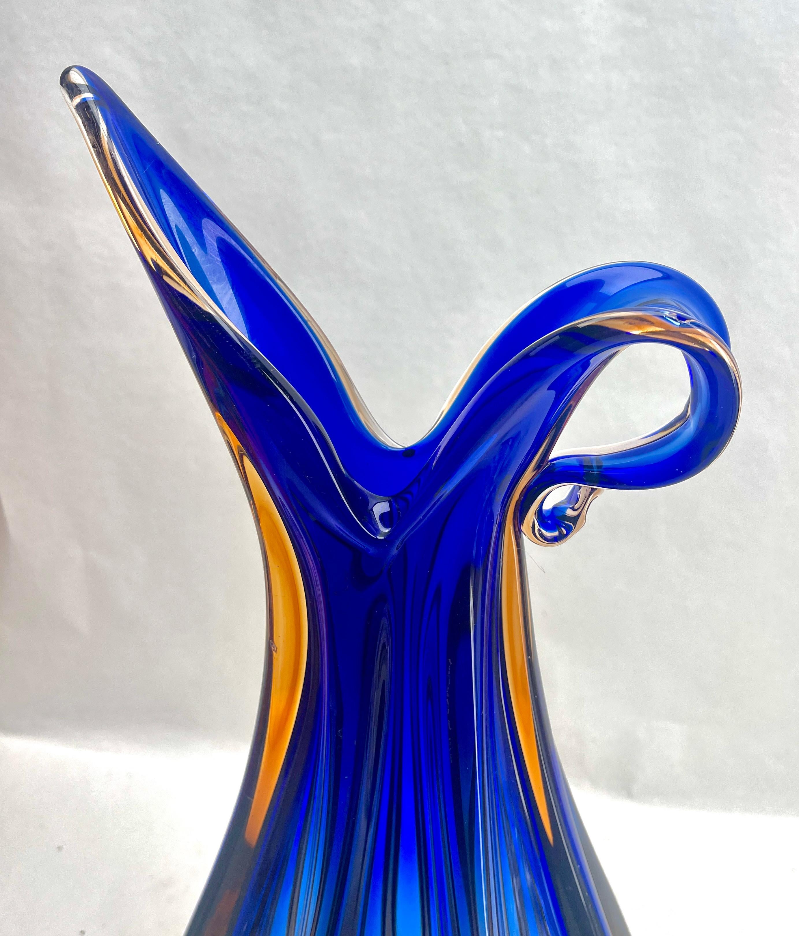Großer Murano  Vase in mehrfarbigem Kobalt, Barovier & Toso zugeschrieben, 1960er Jahre im Angebot 1