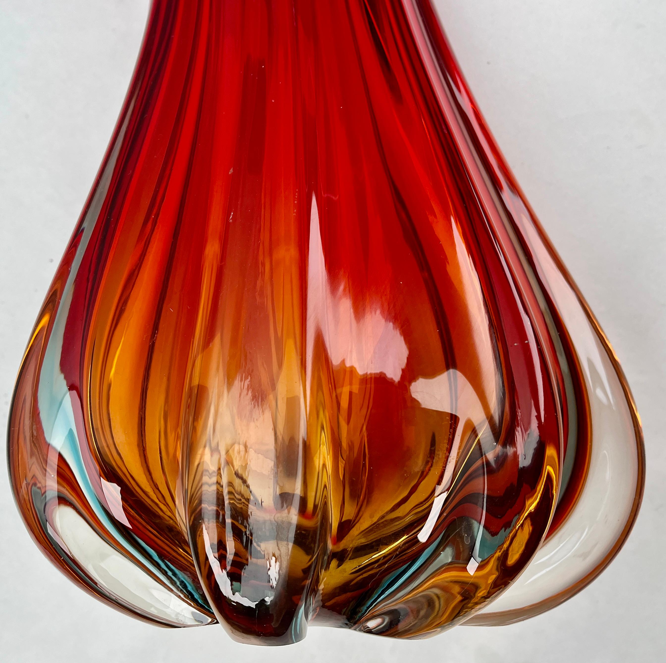 Großer Murano  Vase in mehrfarbigem Rot, Barovier & Toso zugeschrieben, 1960er Jahre im Angebot 2