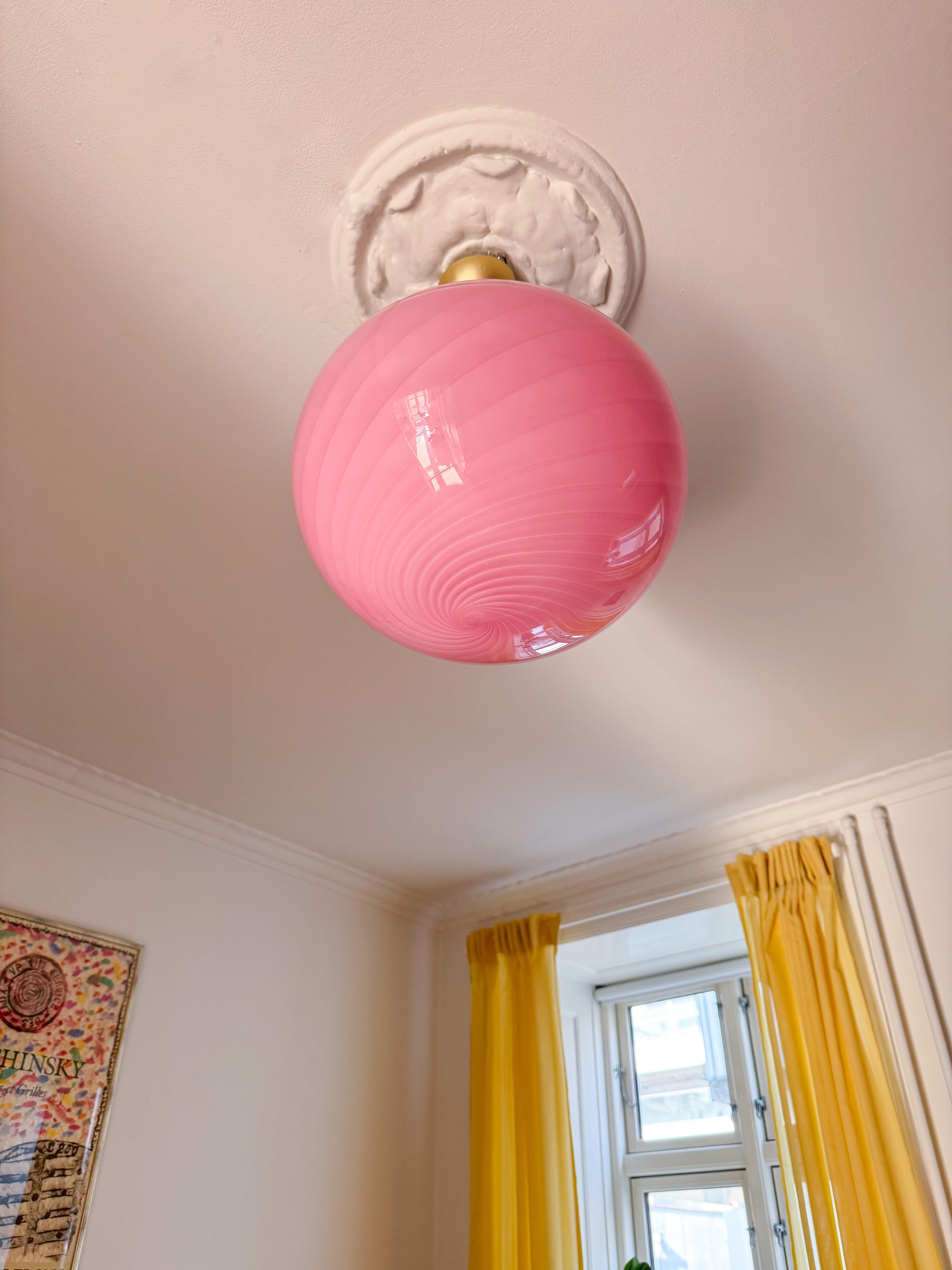 Murano Glass Large Murano Vintage Candy oval pendant bubble gum pink swirl glass, Italy For Sale