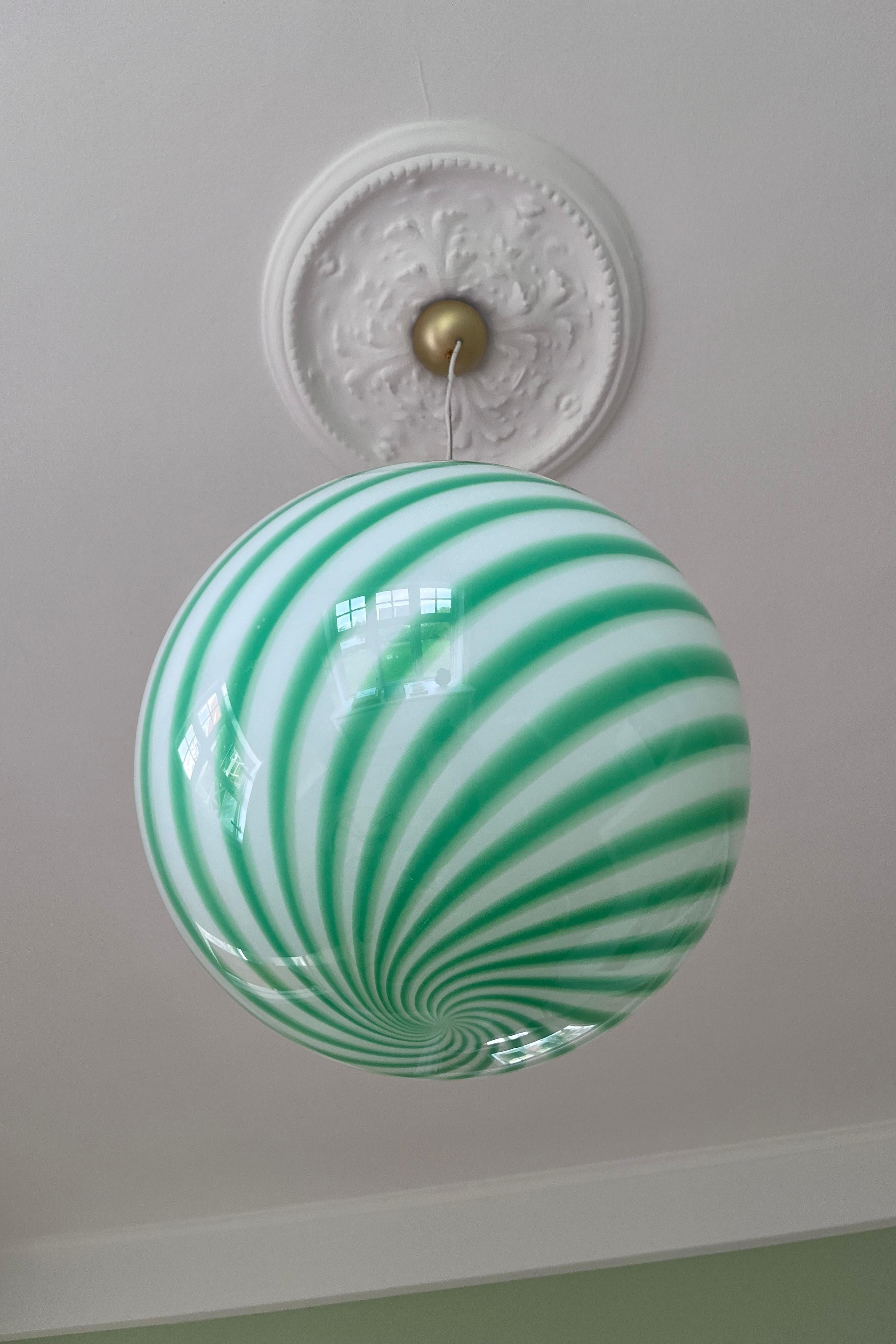 Italian Large Murano Vintage Candy pendant green / white swirl, made in Italy For Sale