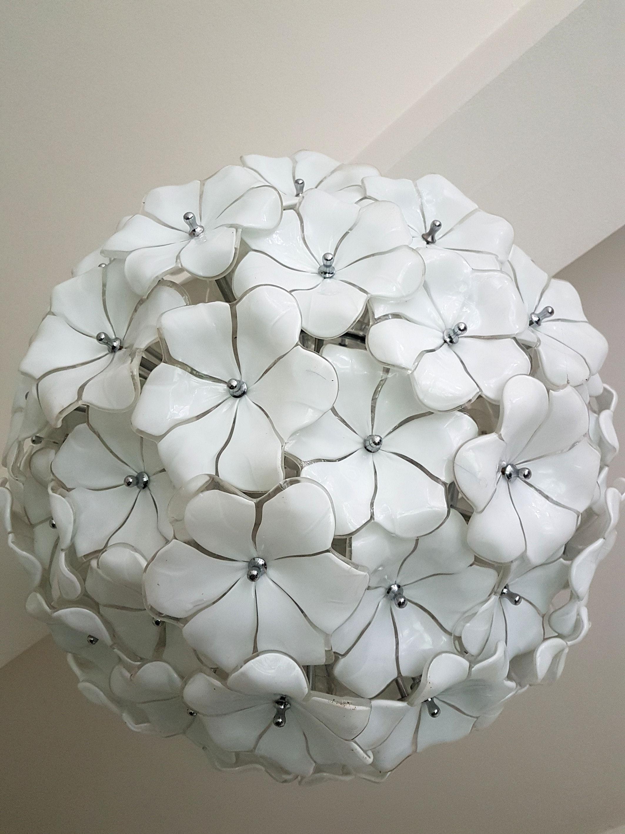 Hand-Crafted Large Murano White Flowers Chandelier, by Mazzega, Mid-Century Modern, 1970s