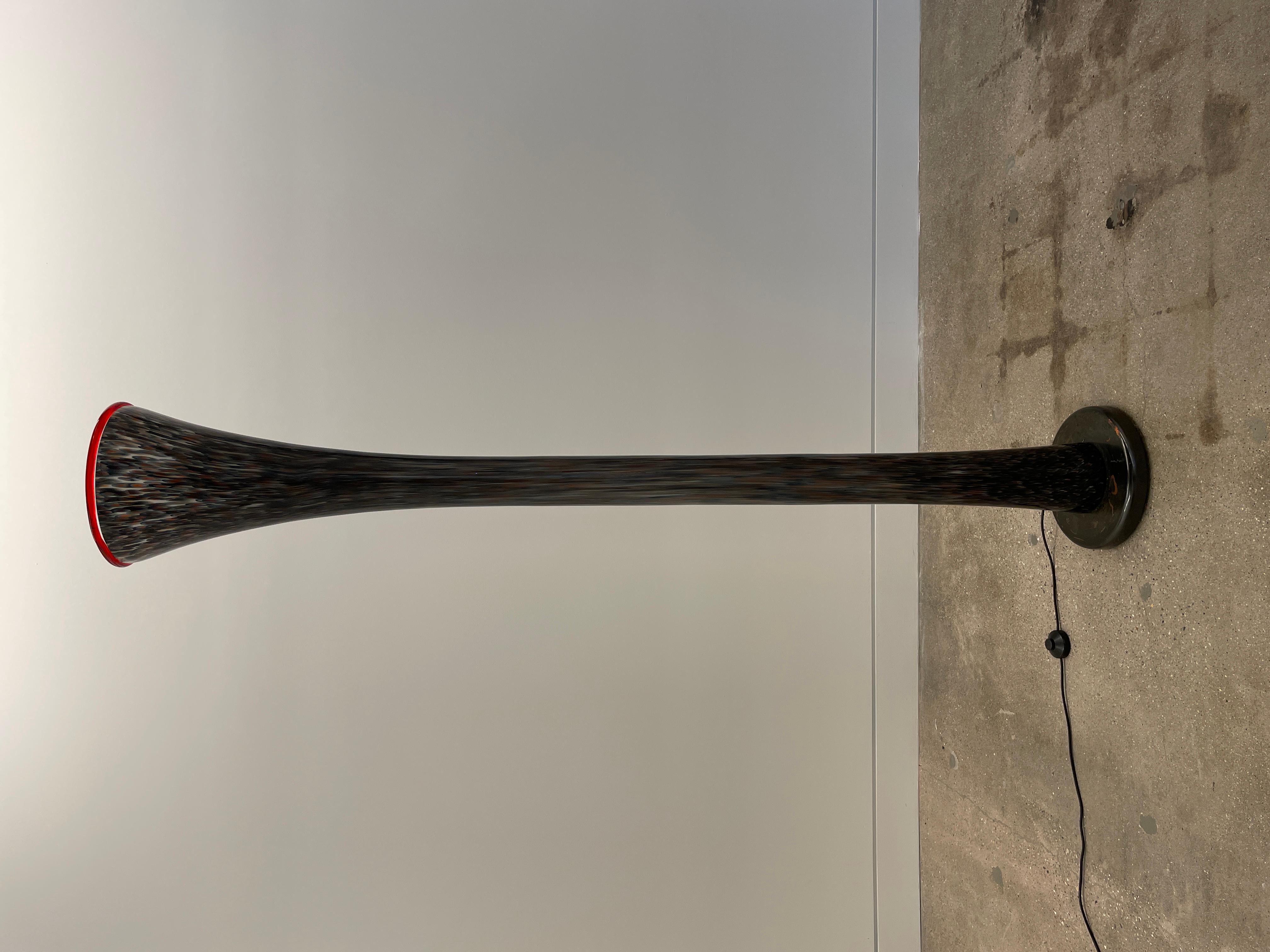 Luciano Vistosi grand lampadaire en verre murin pour Vistosi, Italie, années 1970

Informations supplémentaires :
MATERIAL : Verre soufflé, verre de Murano
Dimensions : 73 1/4